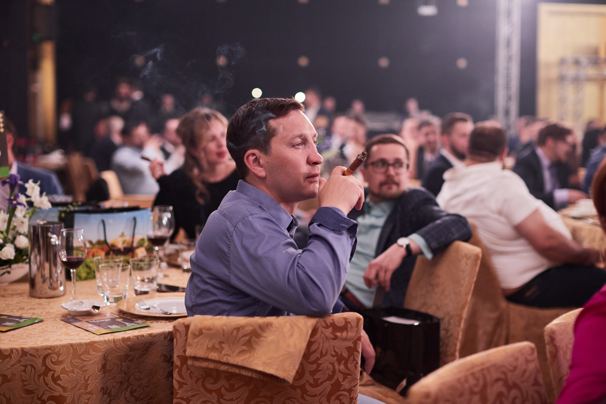 Фотограф на встречу резидентов клуба. Контент для бизнеса в Екатеринбурге Полдень Медиа