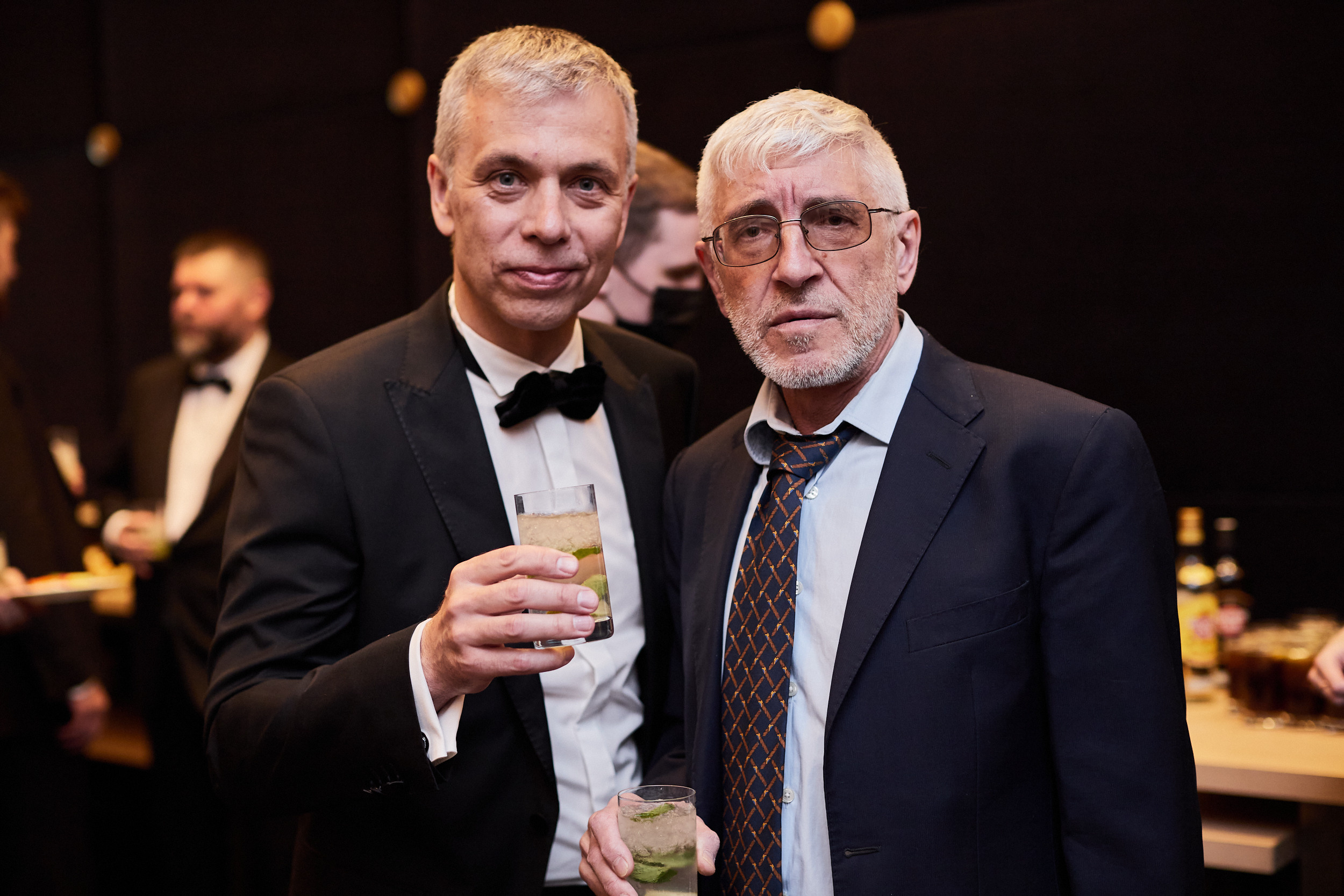 Фотограф на встречу резидентов клуба. Контент для бизнеса в Екатеринбурге Полдень Медиа