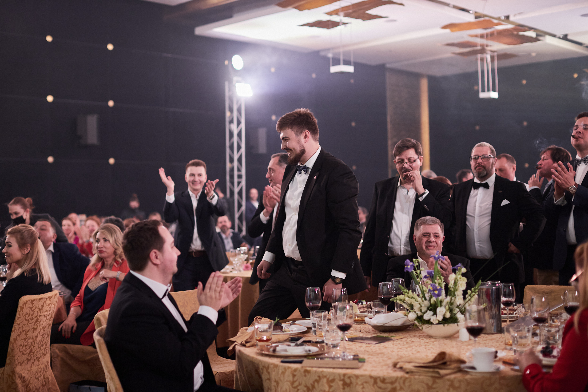 Фотограф на встречу резидентов клуба. Контент для бизнеса в Екатеринбурге Полдень Медиа