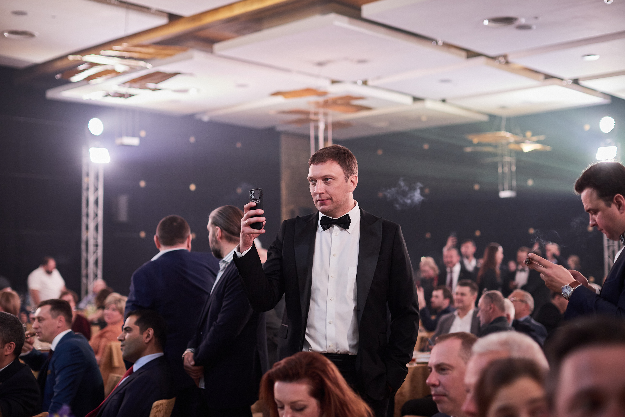 Фотограф на встречу резидентов клуба. Контент для бизнеса в Екатеринбурге Полдень Медиа