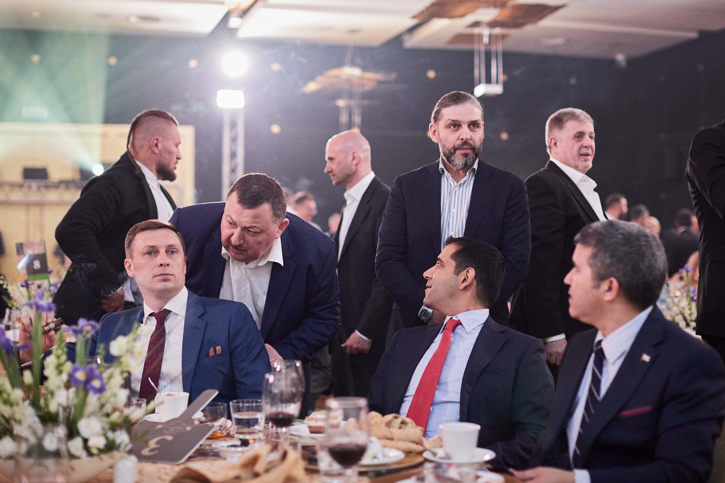 Фотограф на встречу резидентов клуба. Контент для бизнеса в Екатеринбурге Полдень Медиа