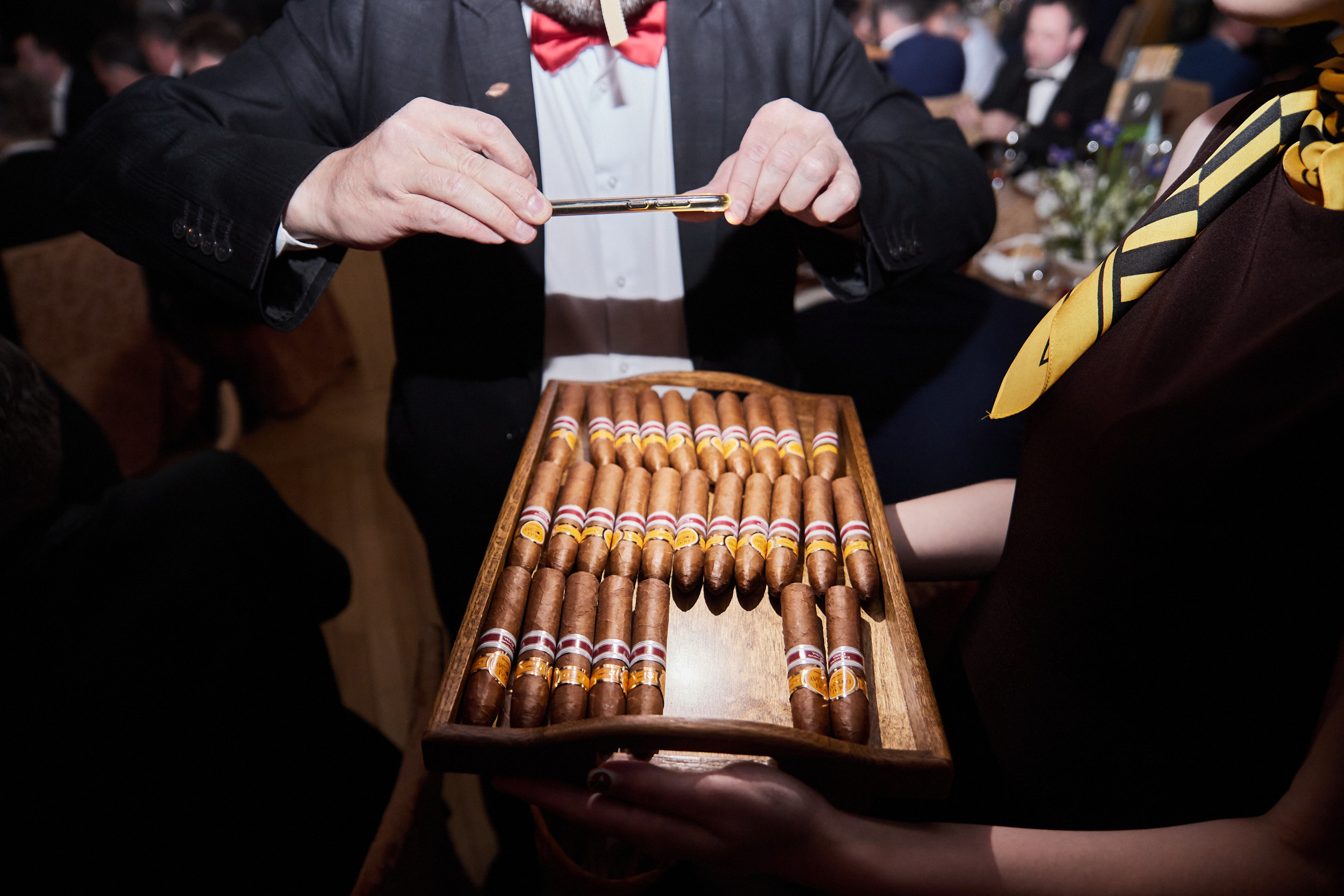 Фотограф на встречу резидентов клуба. Контент для бизнеса в Екатеринбурге Полдень Медиа