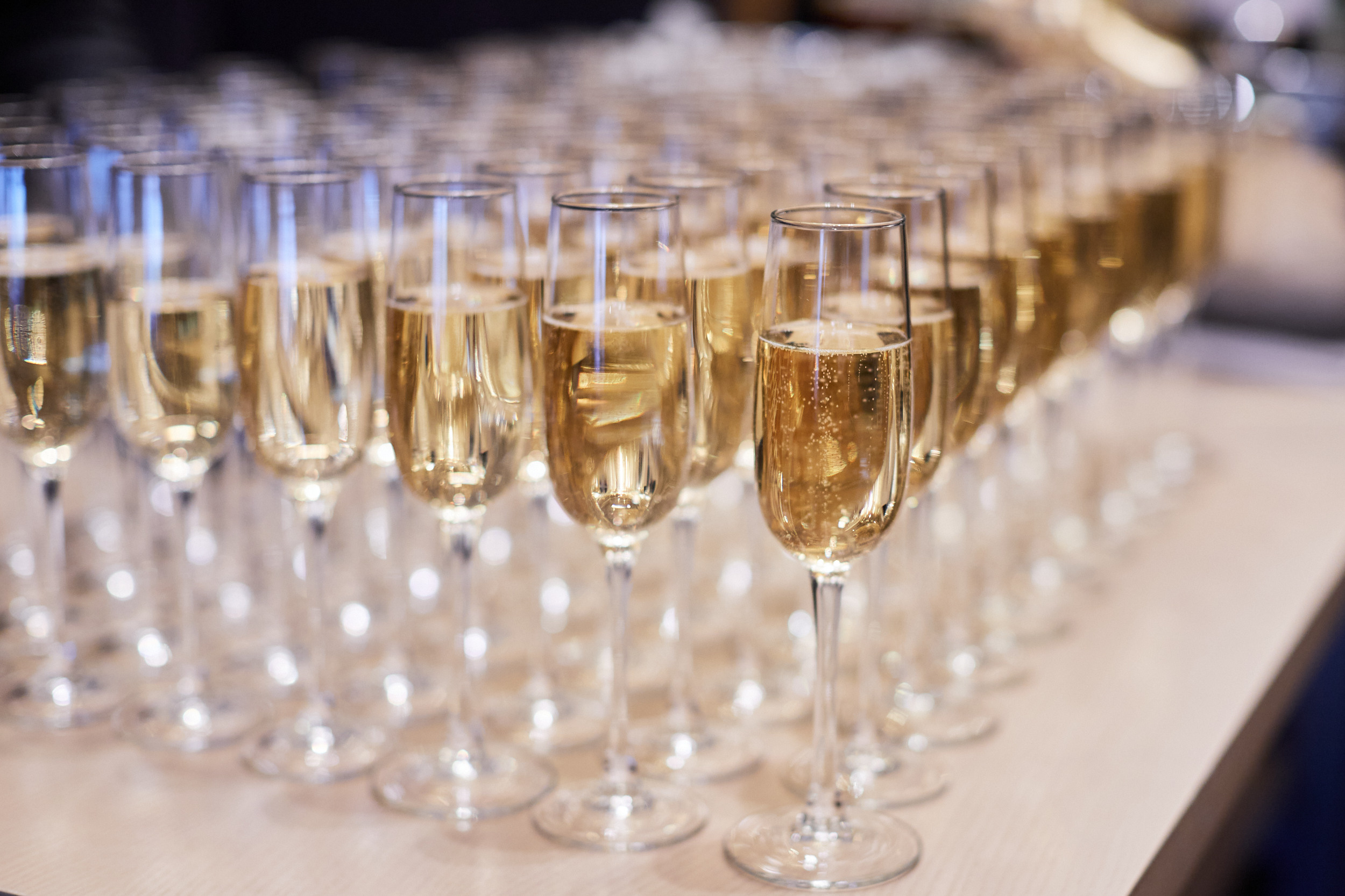 Фотограф на встречу резидентов клуба. Контент для бизнеса в Екатеринбурге Полдень Медиа