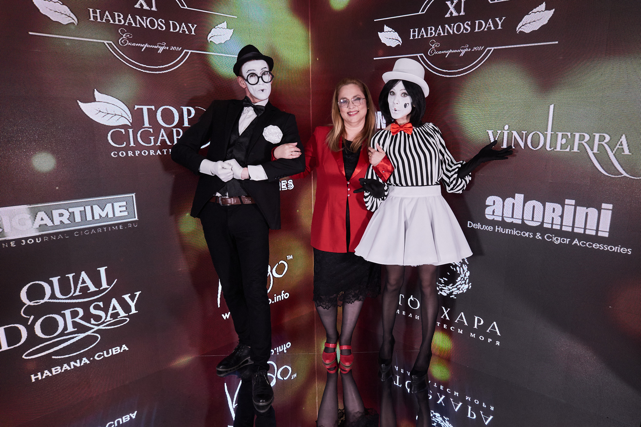 Фотограф на встречу резидентов клуба. Контент для бизнеса в Екатеринбурге Полдень Медиа