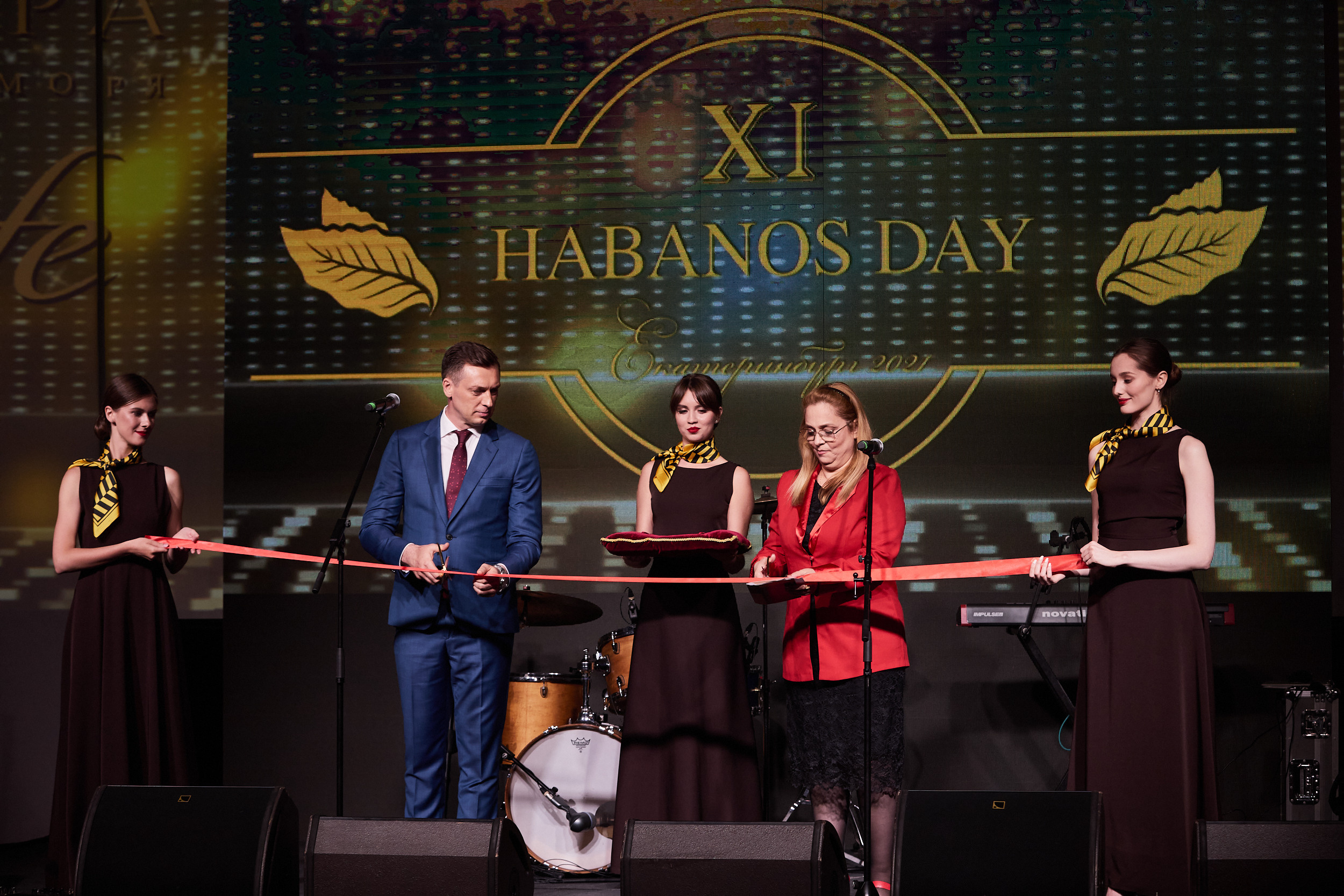 Фотограф на встречу резидентов клуба. Контент для бизнеса в Екатеринбурге Полдень Медиа