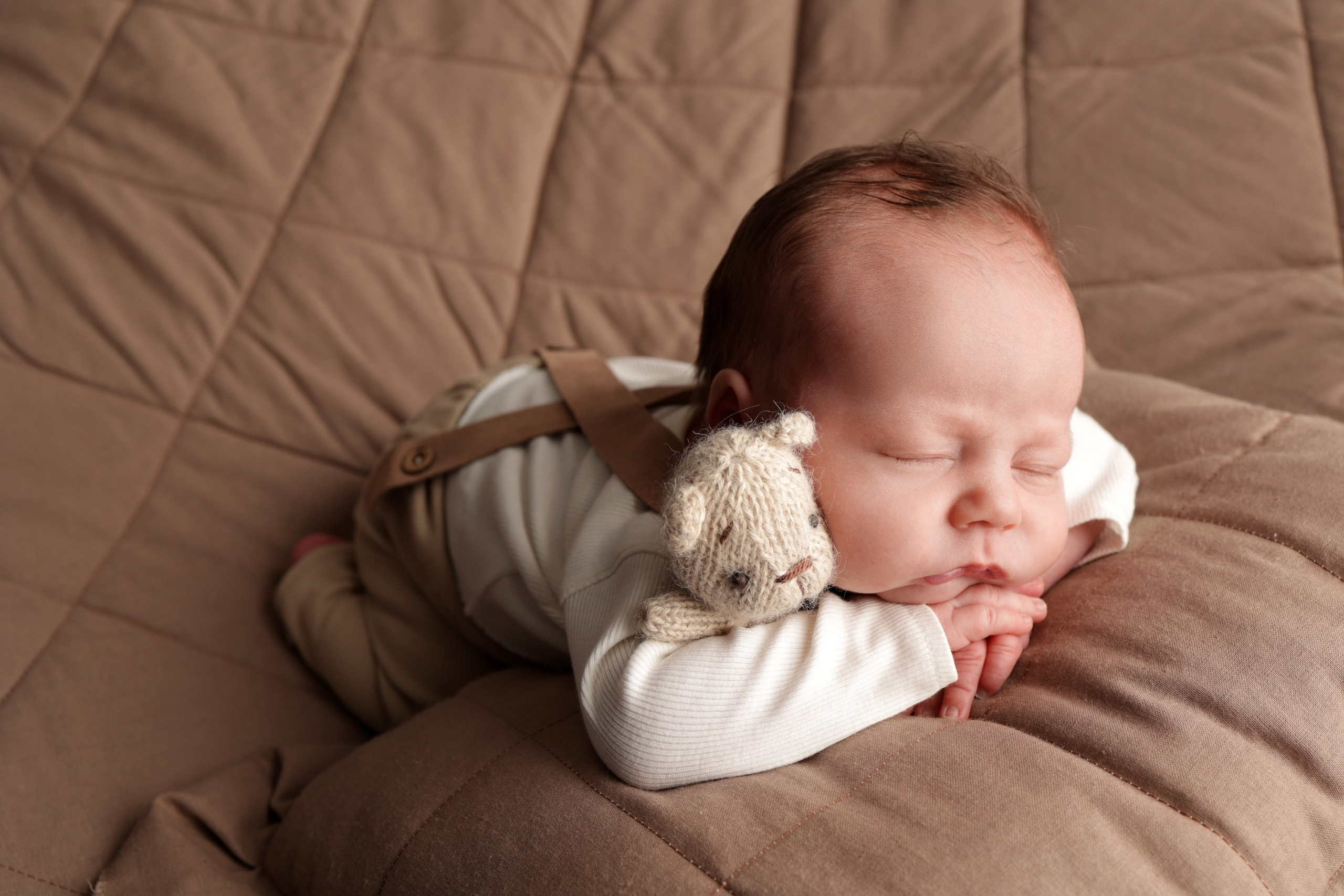 Нежная и милая фотосессия первых дней жизни Вашего ребенка в Минске. Фотограф новорождённых Минск — стоимость newborn фотосессии в Минске