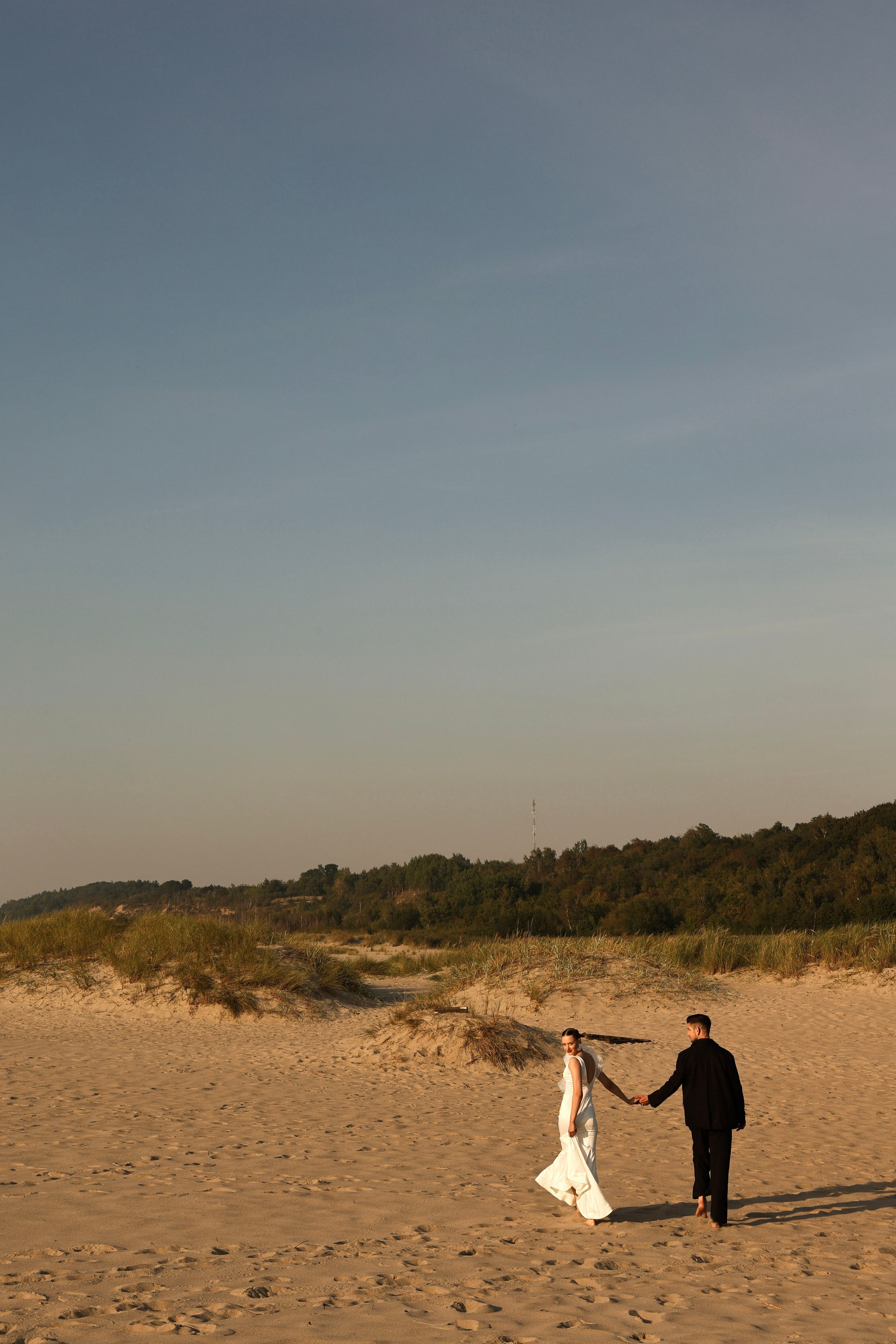 Камерная свадьба на берегу моря. Свадебный фотограф