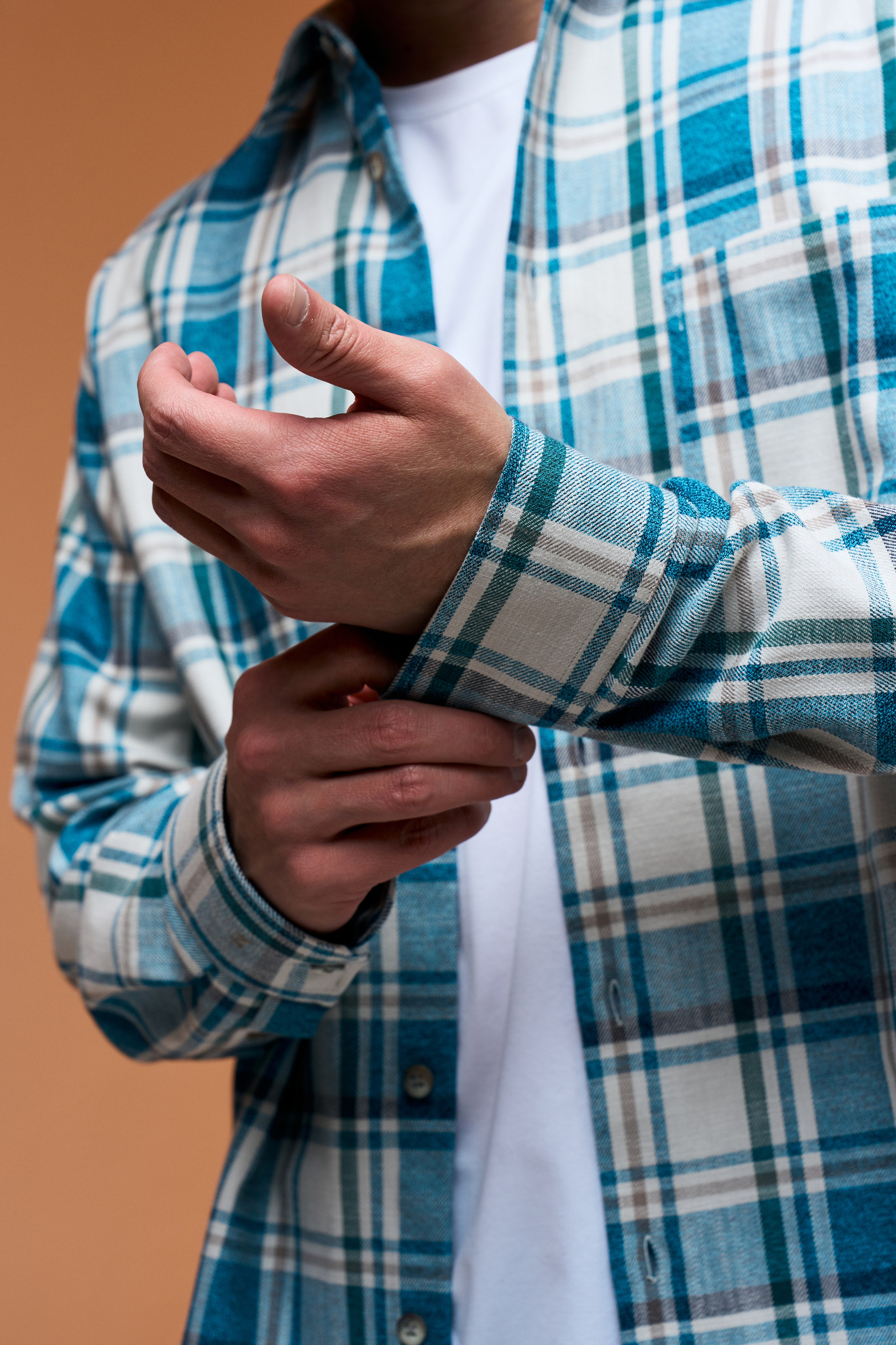 Студийная для бренда. Иван Упоров — фотограф, рилсмейкер чебоксары