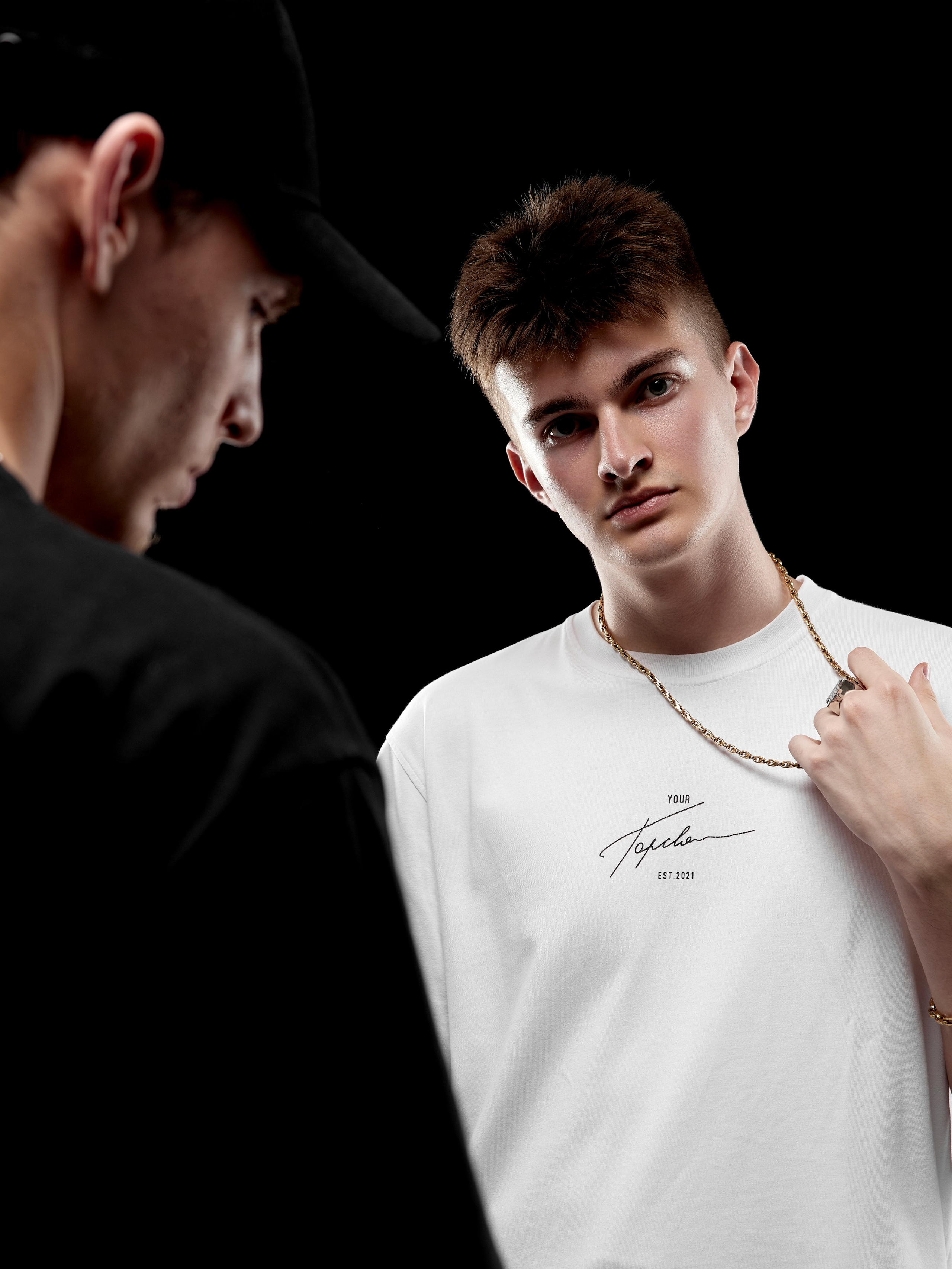 Фотосъемка аксессуаров с моделью в Ростове-на-Дону. Предметный и бизнес фотограф в Ростове-на-Дону Александра Степанова