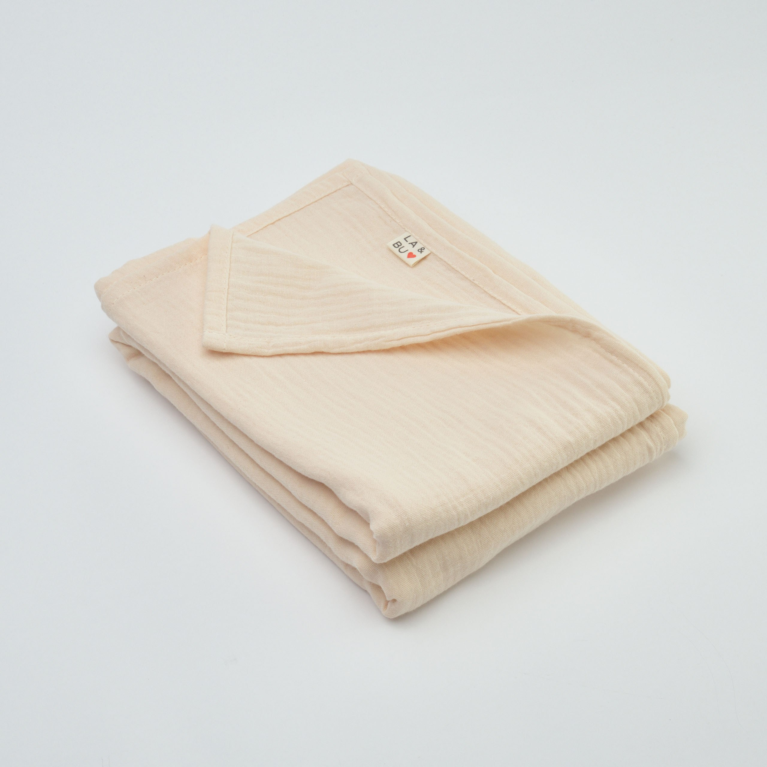 Предметные съёмки товаров для дома и кухни, изделий из ткани и прочих хозяйственных принадлежностей