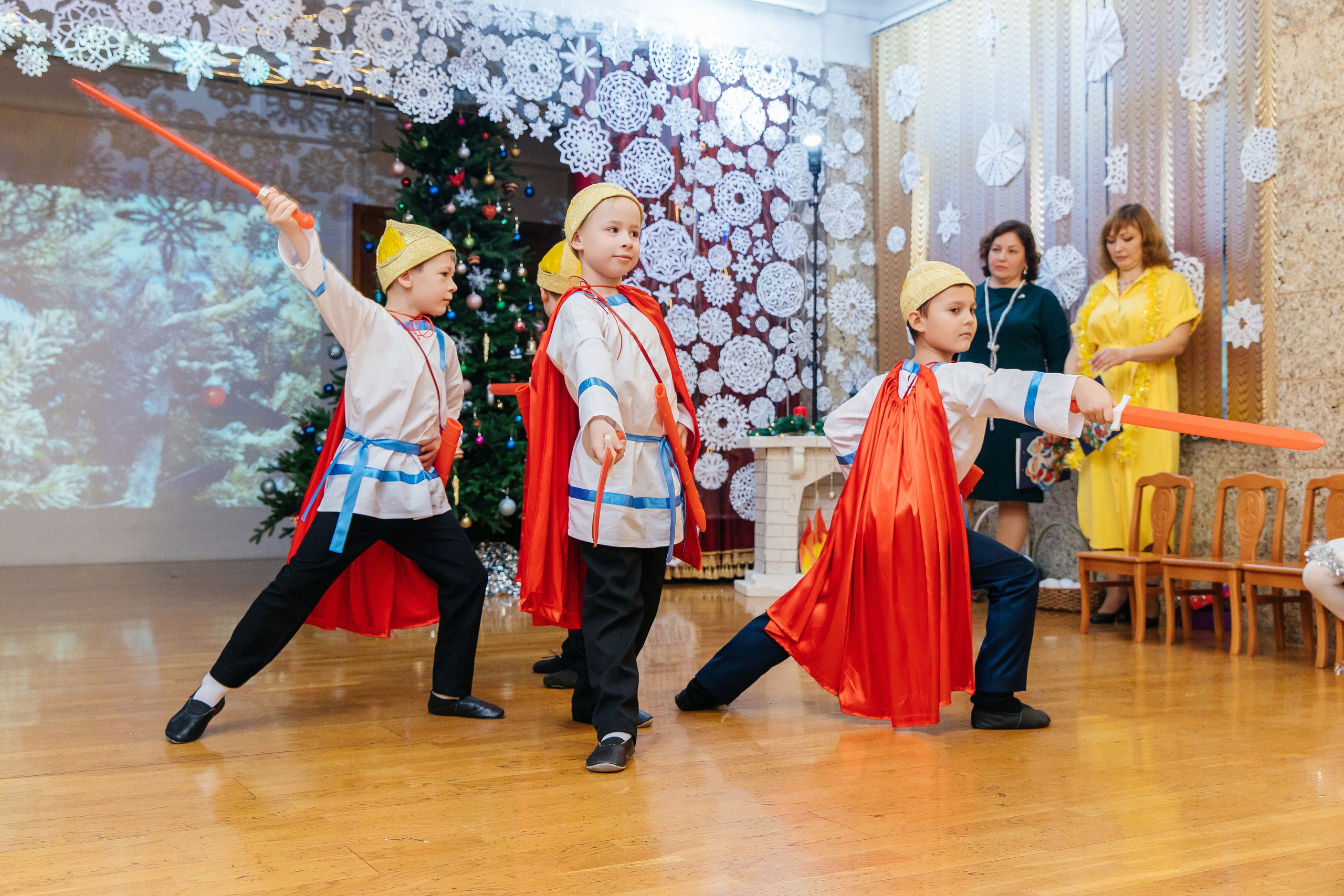 Детский сад № 93 — Утренник (20.12.2024). Свадебный и семейный фотограф Крамар Наталья