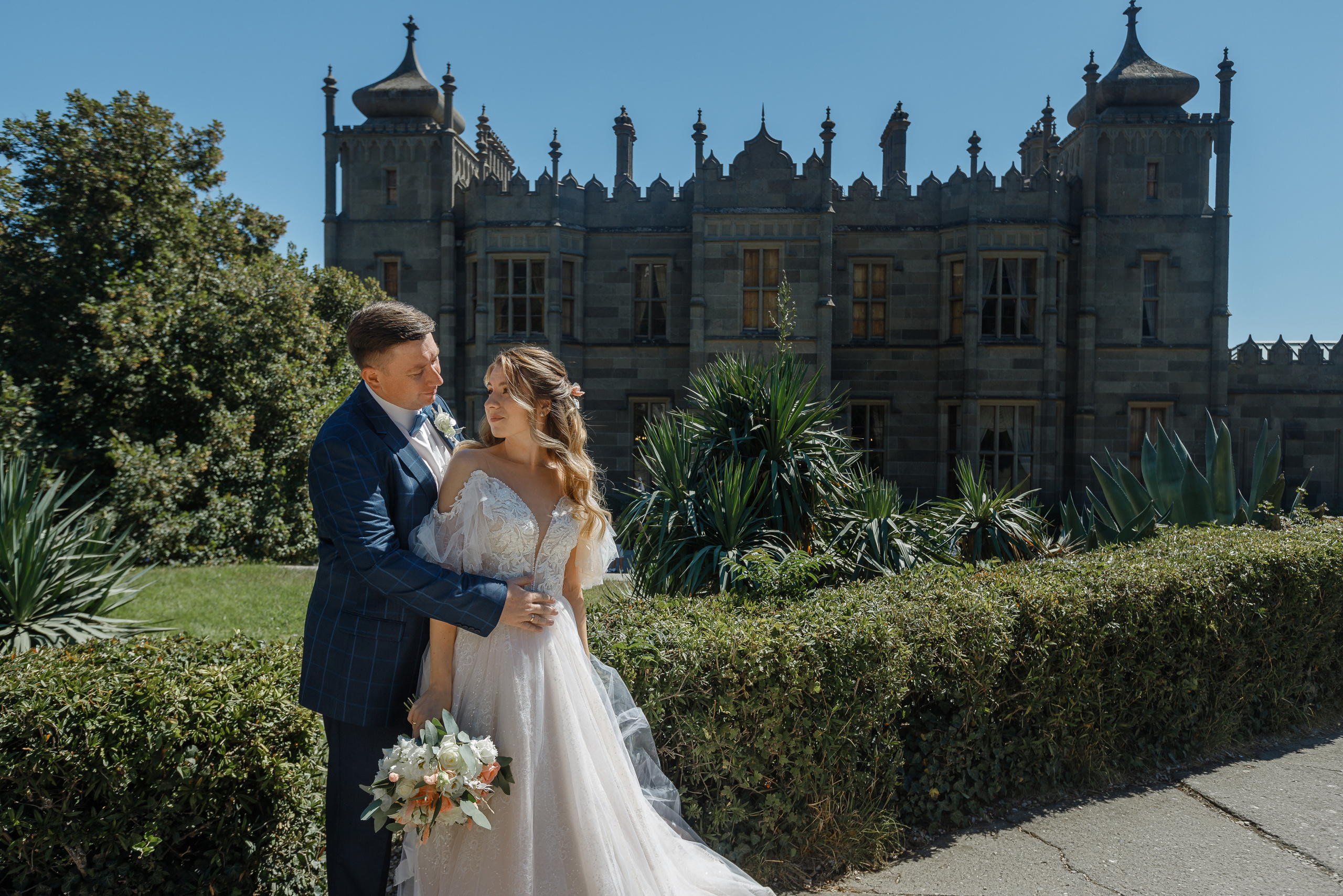 Анонс свадебной прогулки Кати и Алексея. Свадебный фотограф в Крыму и Севастополе Ольга Баскакова