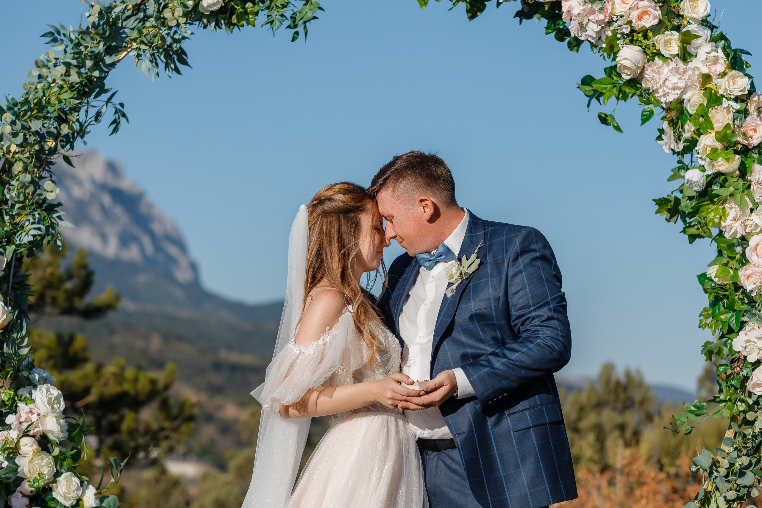 Анонс свадебной прогулки Кати и Алексея. Свадебный фотограф в Крыму и Севастополе Ольга Баскакова