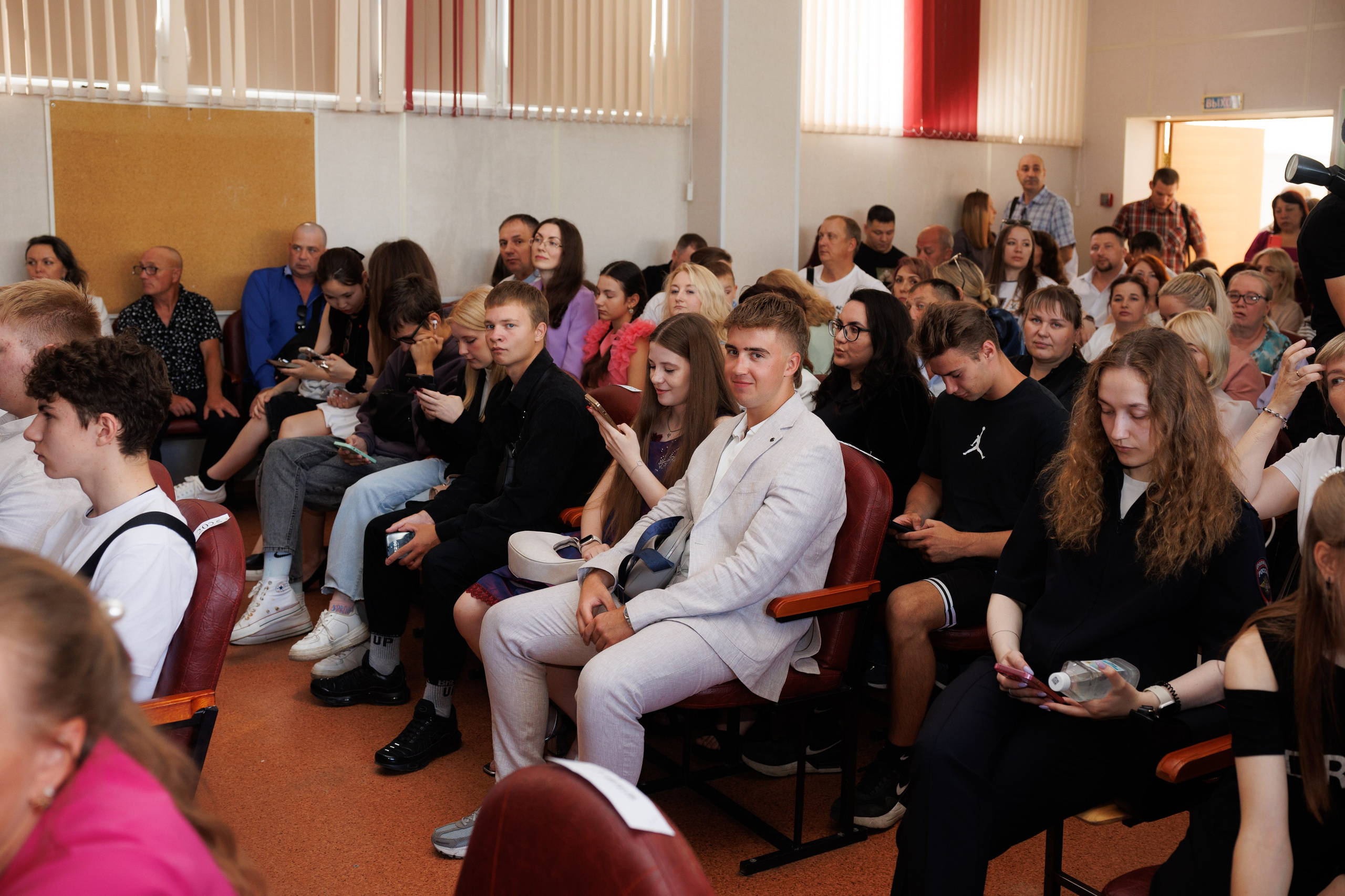 Вручение аттестатов. Свадебный и семейный фотограф в Новосибирске Ирина Дорошкова