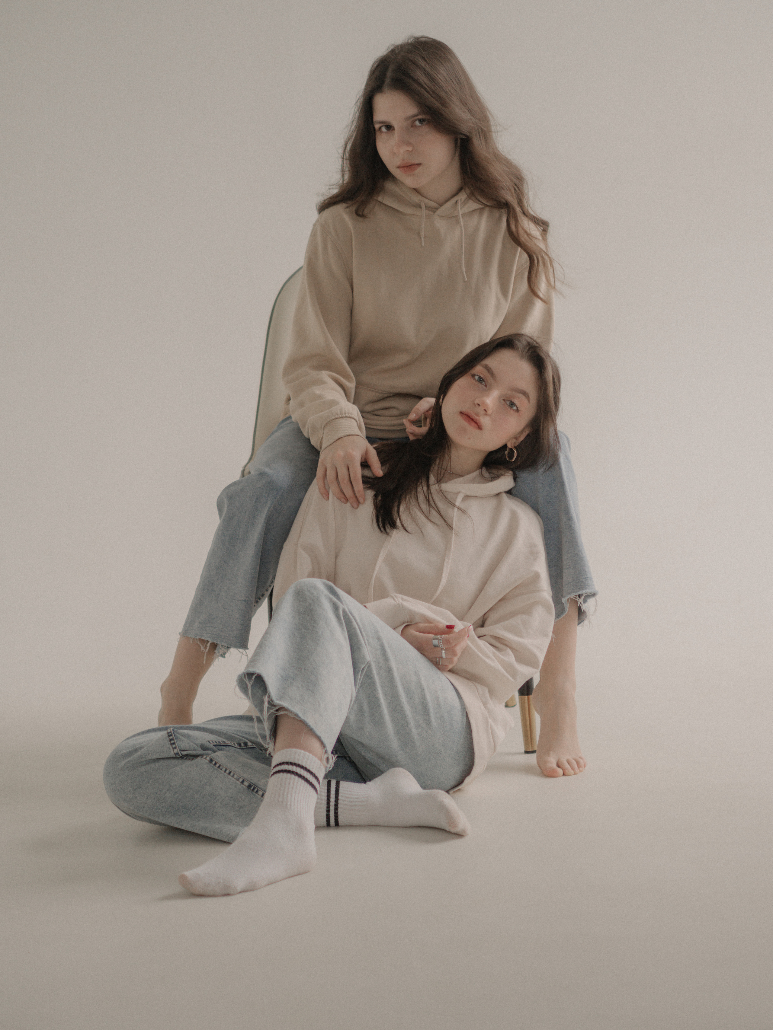 Александра и Дарья. April. Portrait photographer