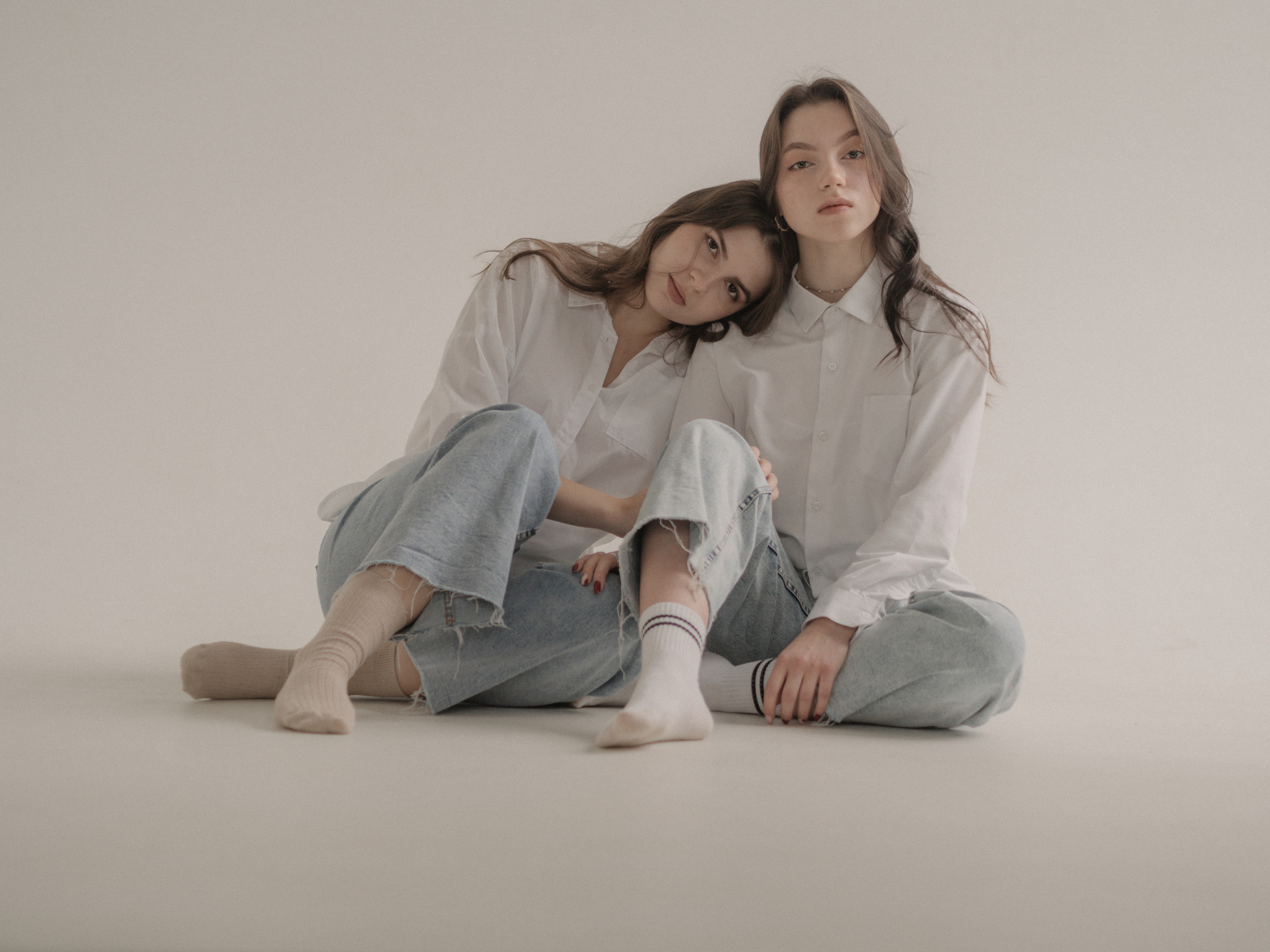 Александра и Дарья. April. Portrait photographer