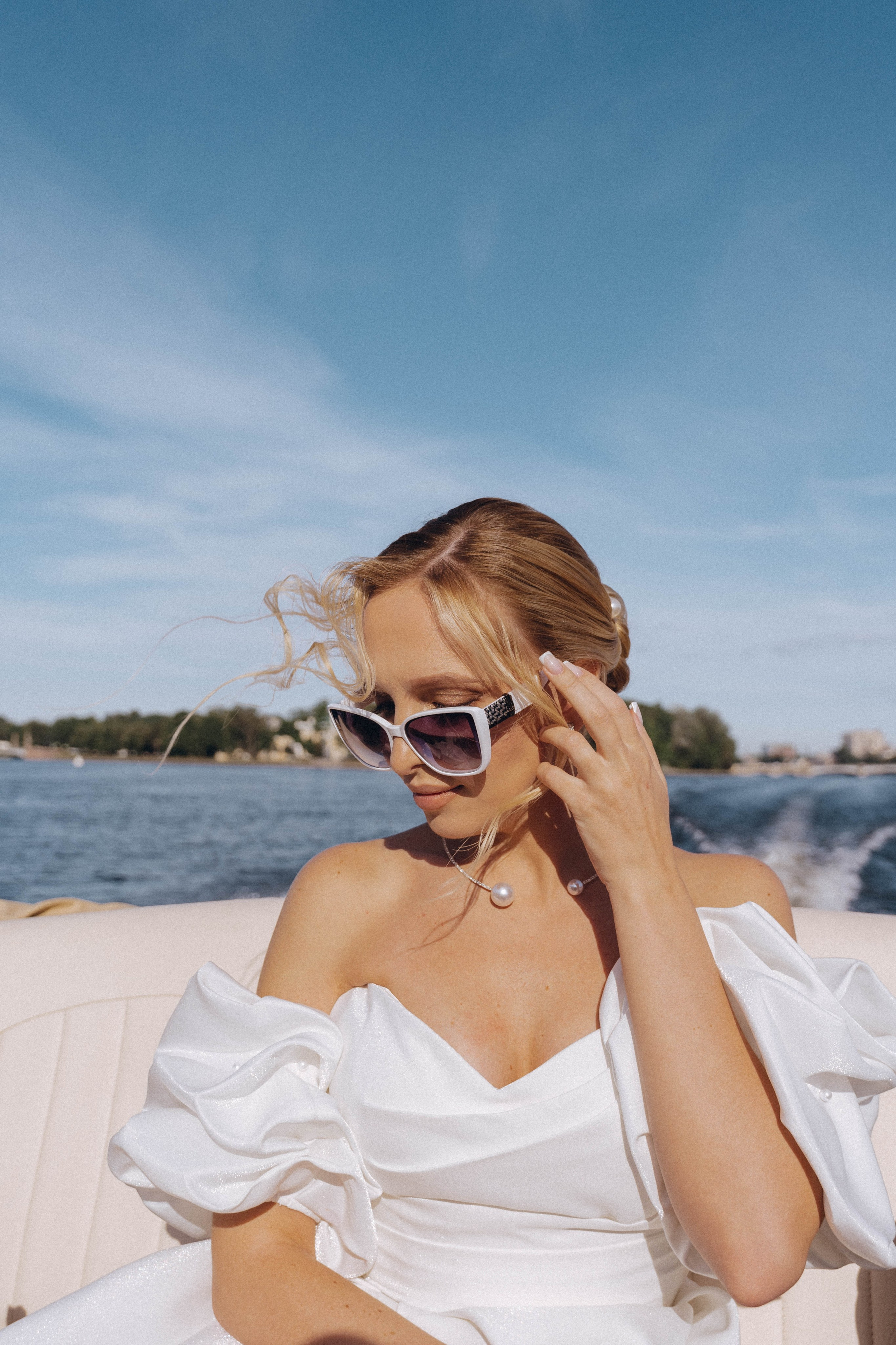 СВАДЕНБНАЯ СЬЕМКА НА КАТЕРЕ ПО КАНАЛАМ САНКТ-ПЕТЕРБУРГА И В АКВАТОРИИ НЕВЫ. Профессиональный фотограф, Санкт-Петербург — Виктория Богомолова