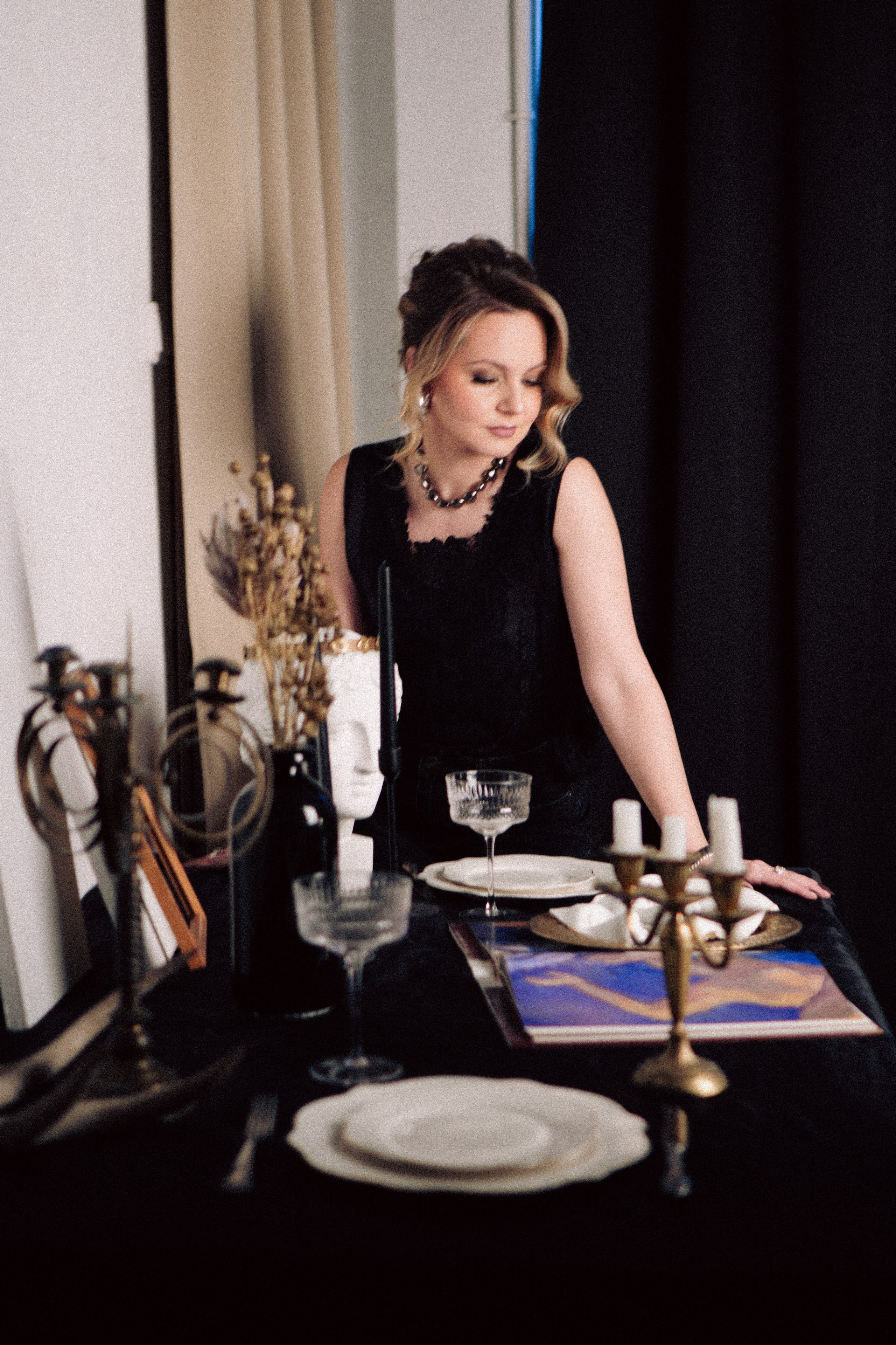 НОВОГОДНЯЯ ФОТОСЕСИИЯ В СТУДИИ ДЛЯ ДЕВУШКИ И ПРОГУЛКА ПО ЧЕРНЫШЕВСКОЙ. Профессиональный фотограф, Санкт-Петербург — Виктория Богомолова