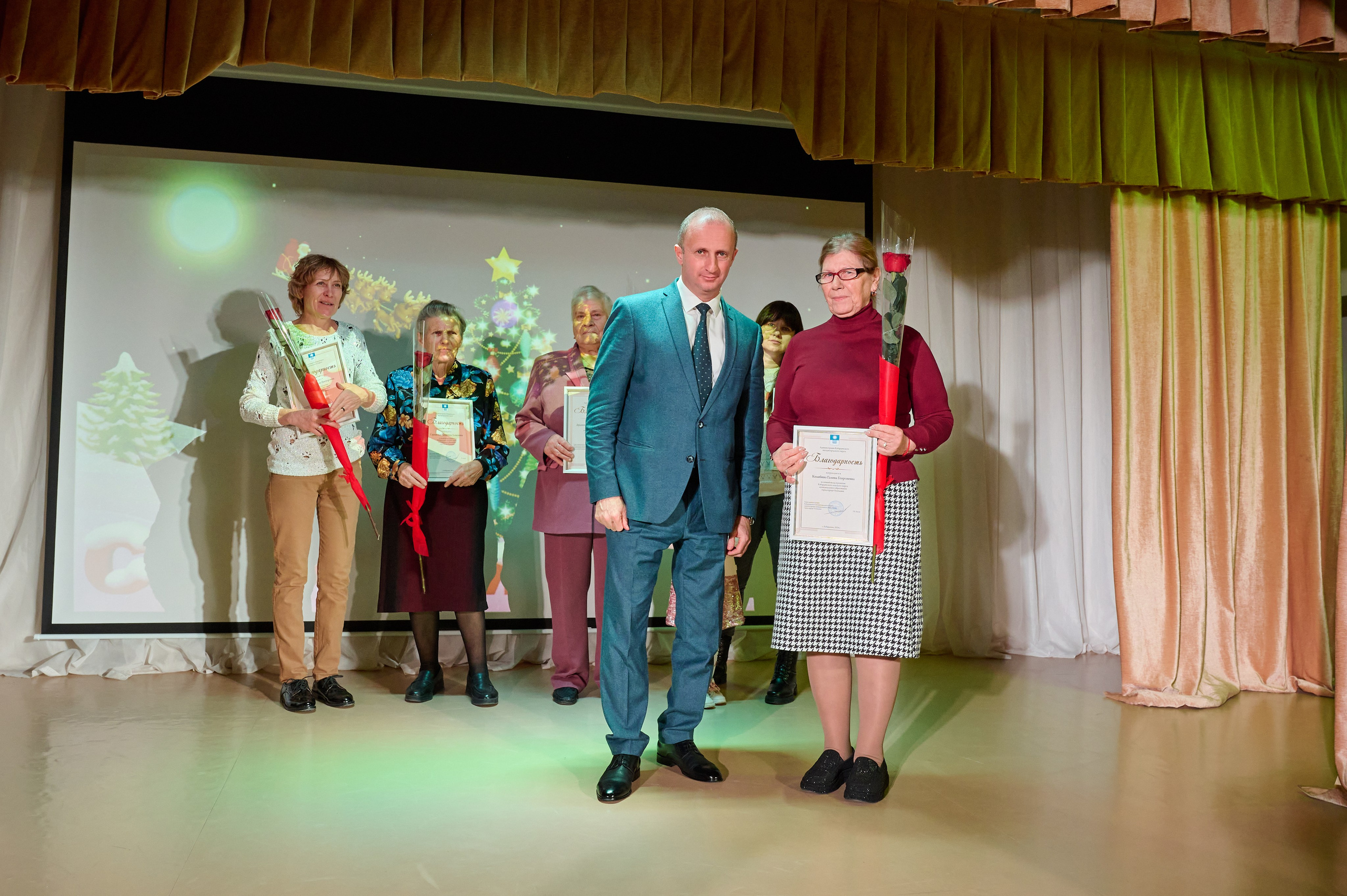 НОвогодний концерт. дк Виноградный. Жизнь курорта Кабардинка в фотографиях