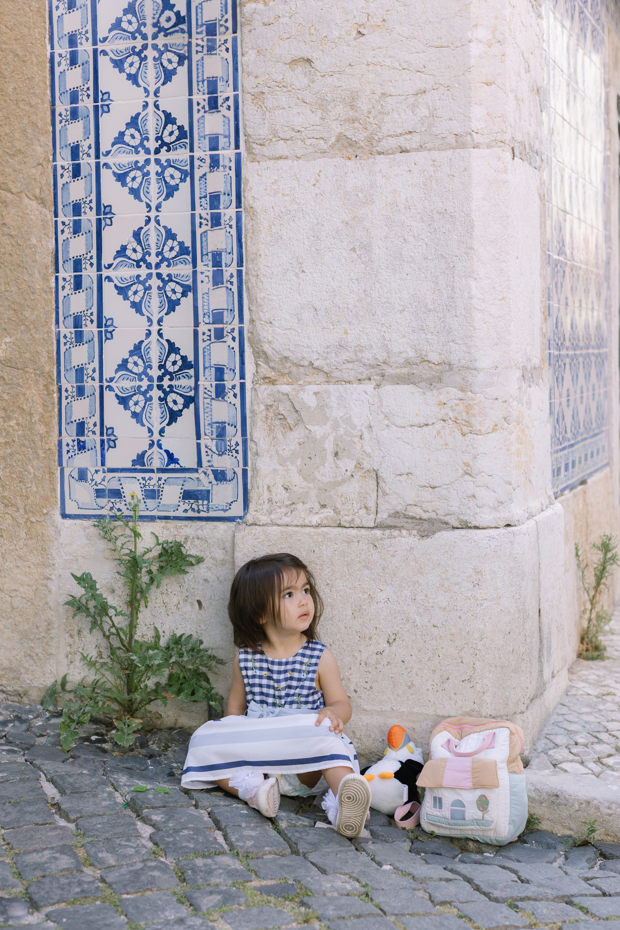 Family photo shoot on the streets of alfama. Свадебный и женский фотограф в Лиссабоне Яковлева Ольга