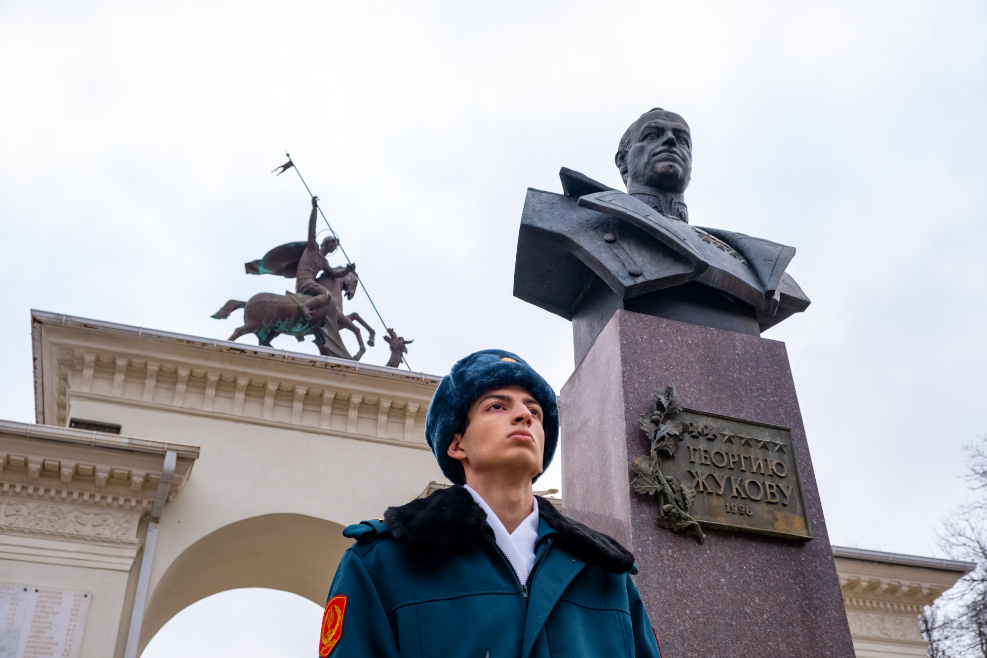 День Героев Отечества. Репортажный, промышленный и маркетплейс-фотограф Дмитрий Чернат