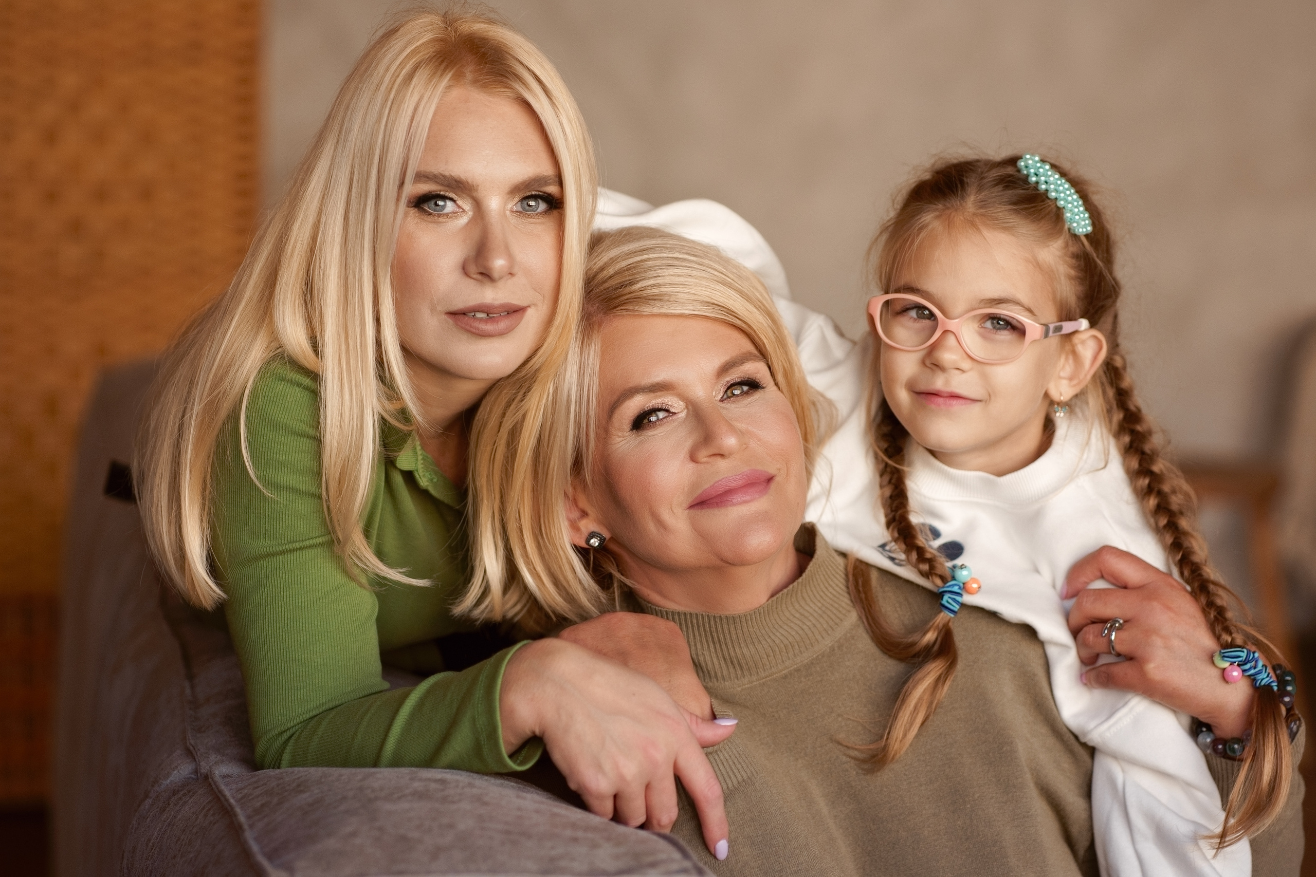 Оля, Аня, Василиса. Nadia Fay