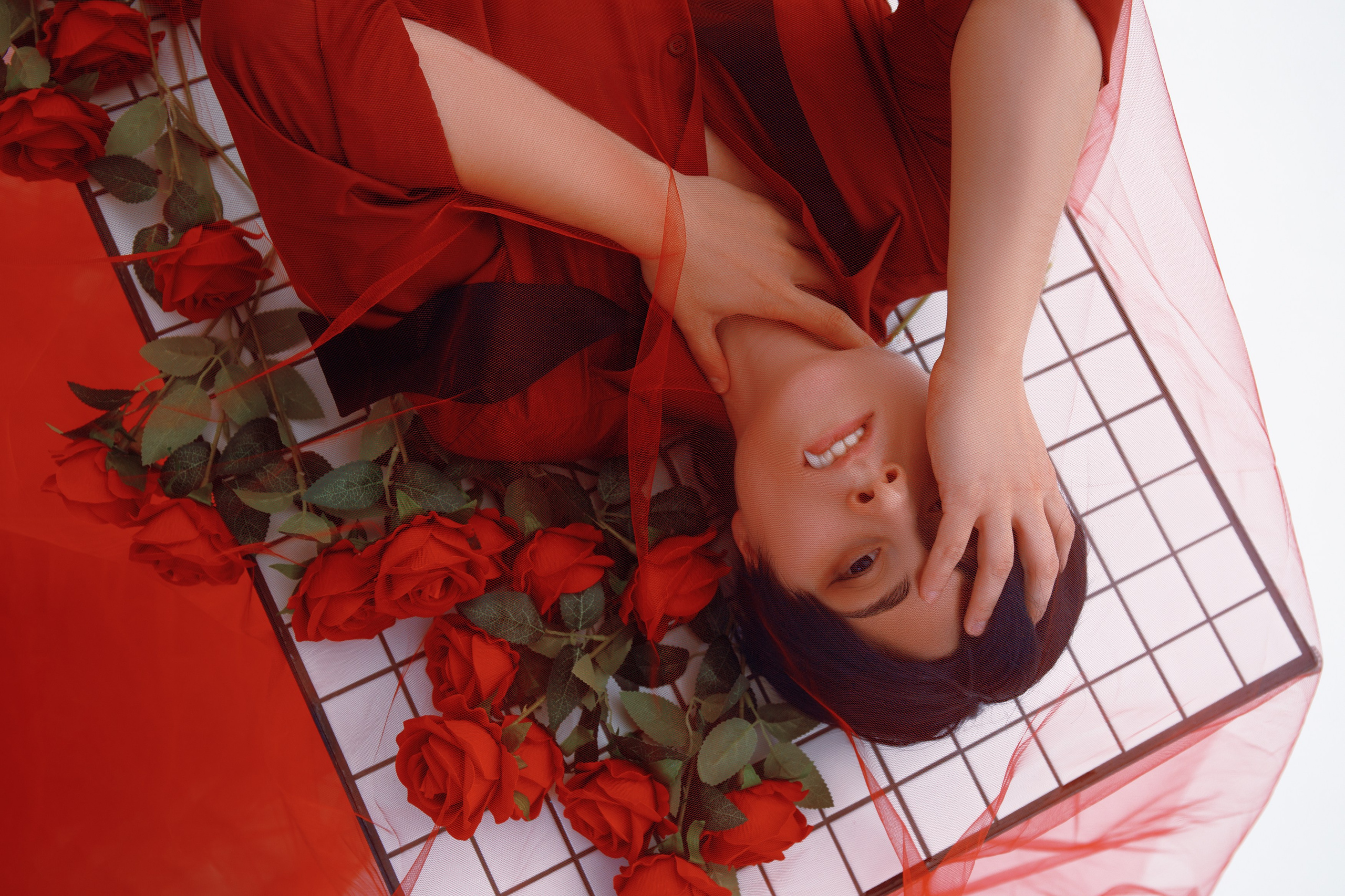 ALIEN STAGE: Ivan & Till [lovehate AU]. Polaroud love