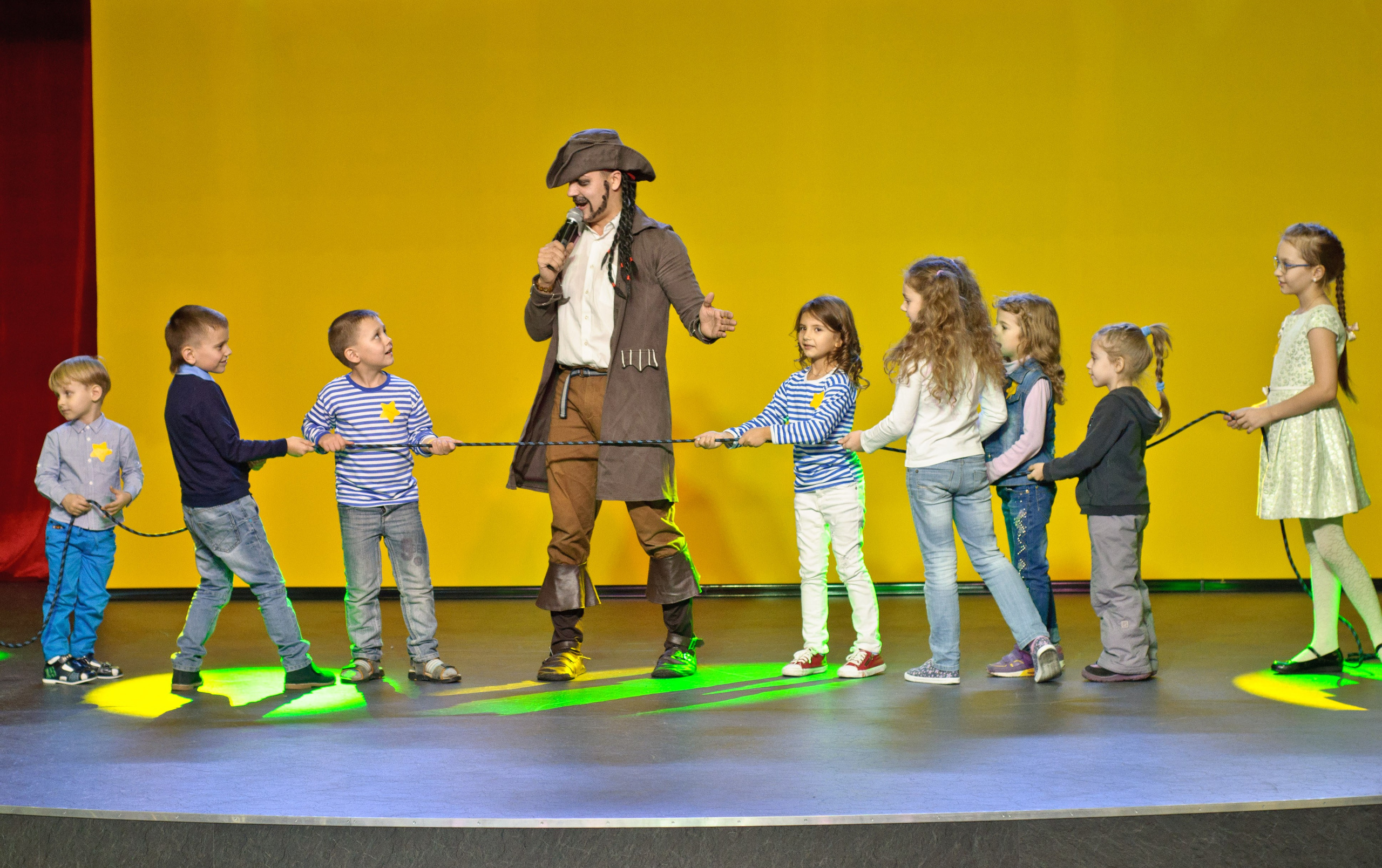 ДЕТСКИЙ РЕПОРТАЖ. Приветствую! Меня зовут Александра, я занимаюсь репортажной и предметной съемкой в Красноярске