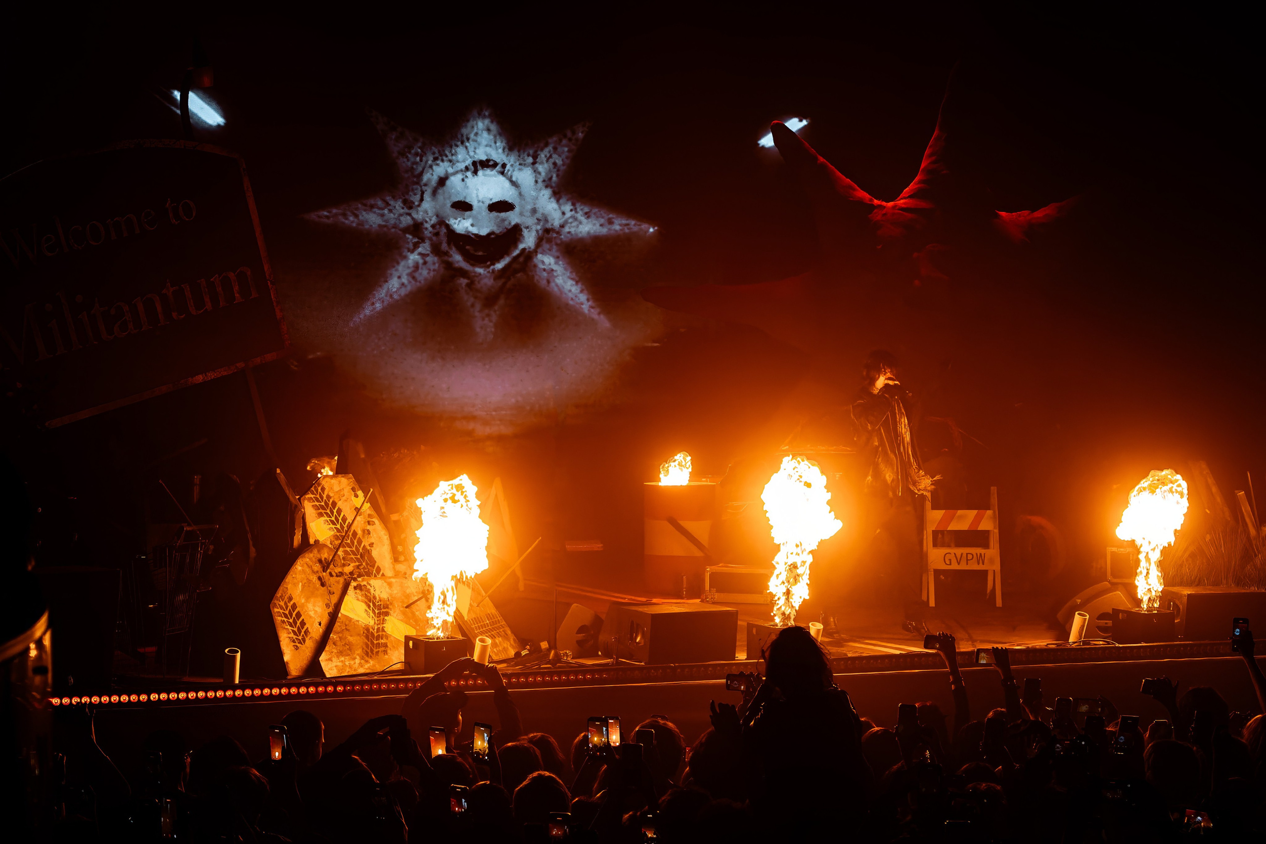 Тёмный принц в клубе TAU 22.03.2026. Репортажный фотограф и видеограф в Москве