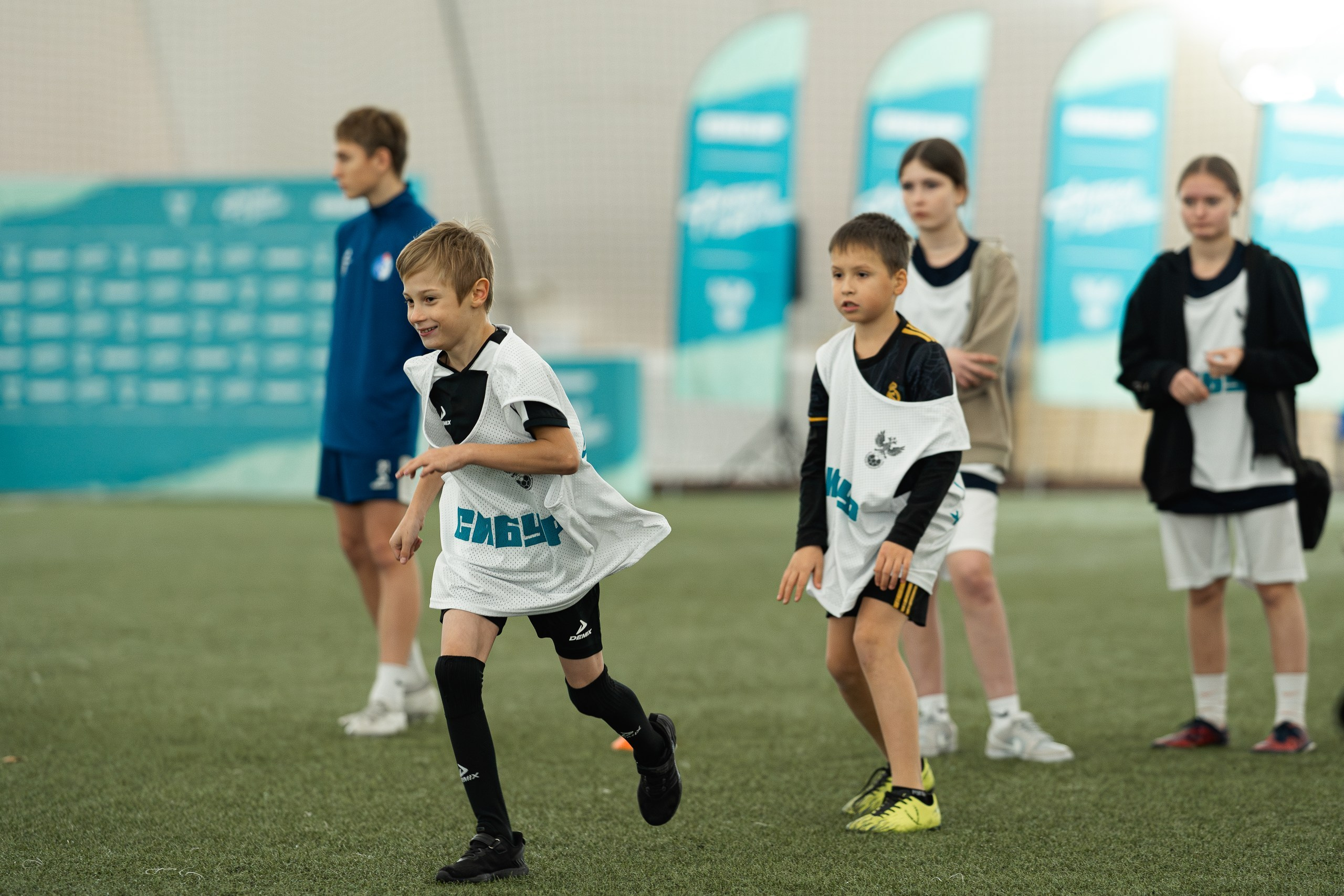 Фестиваль «СИБУР. Урок футбола» в рамках проекта Российского футбольного союза «Футбол в школе». Портретный и репортажный фотограф в Воронеже: Анастасия Пузикова