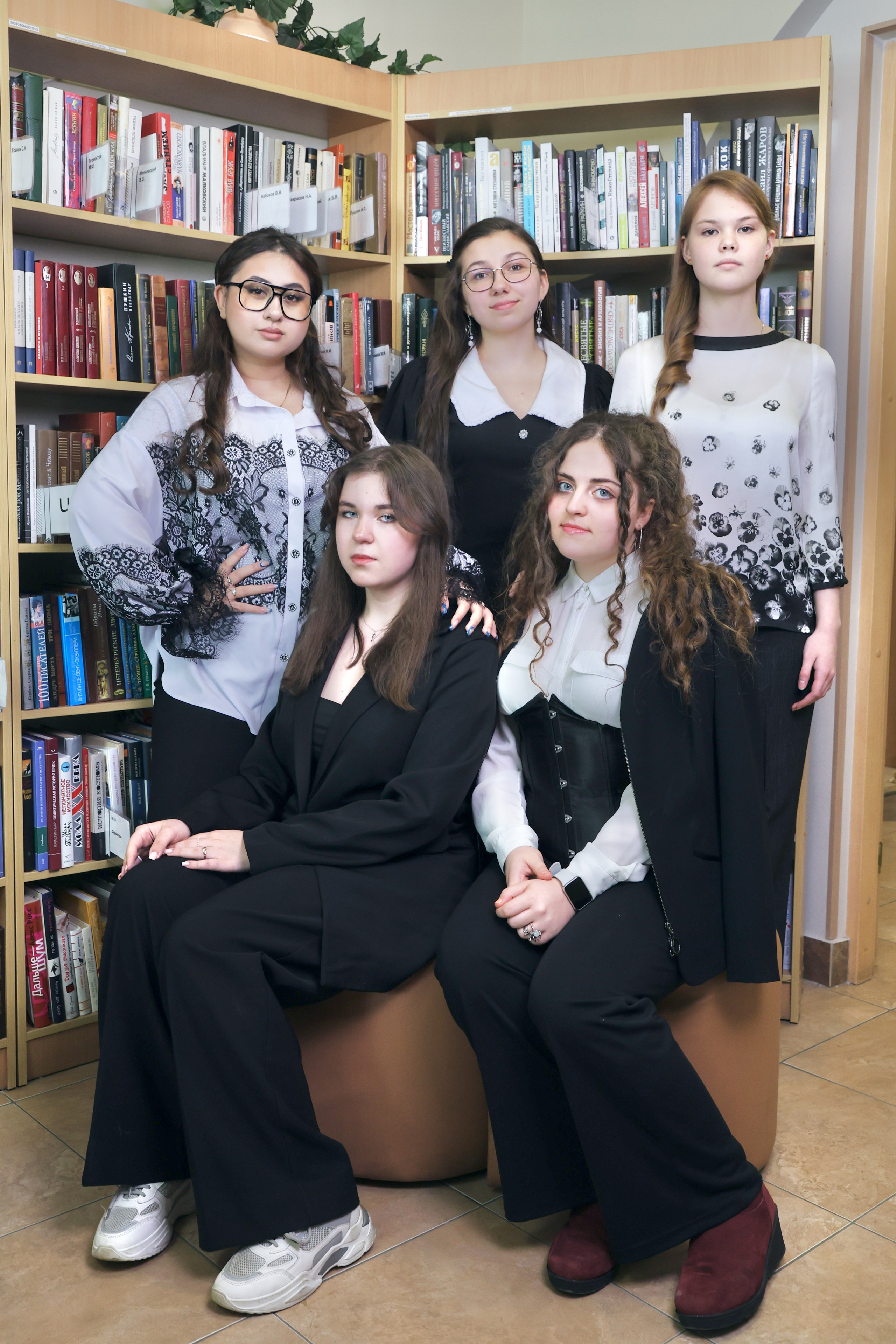 Съёмка в библиотеке. Школьные выпускные альбомы в Москве Марина Николаева