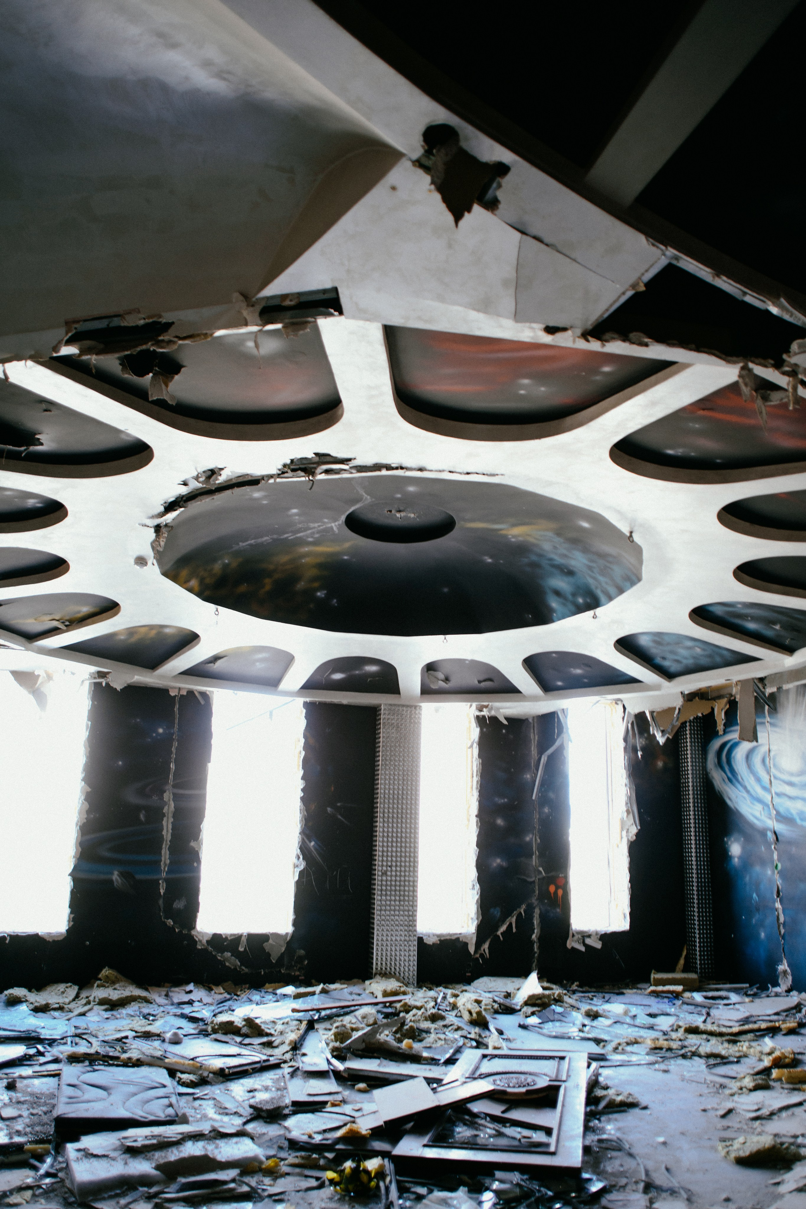 Фотосессия на заброшке тюмень. Фотограф Дарья Мустафина, Тюмень