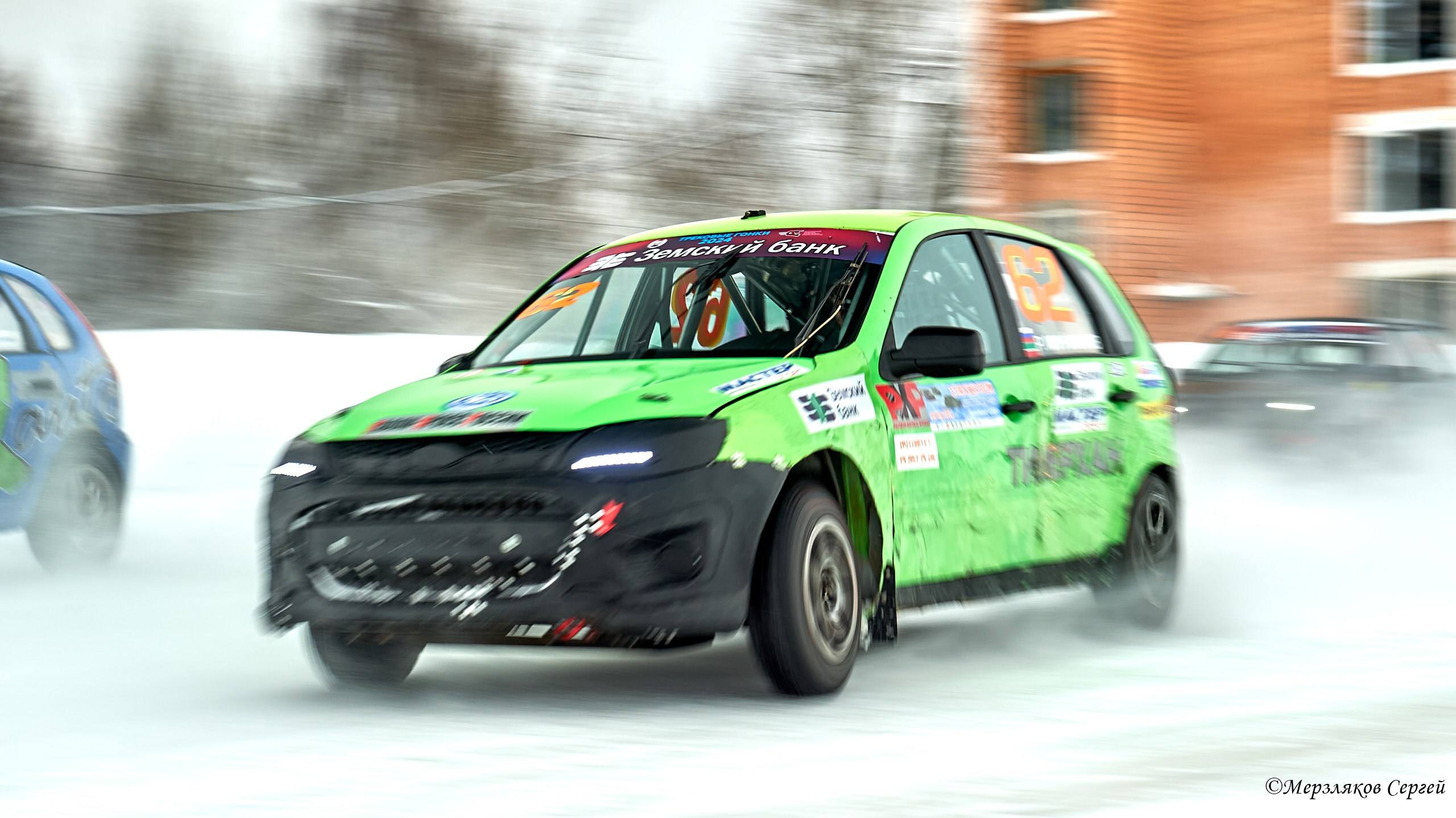 Трековые автогонки на льду Чемпионат России. Спортивный репортажный фотограф в Ижевске Сергей Мерзляков