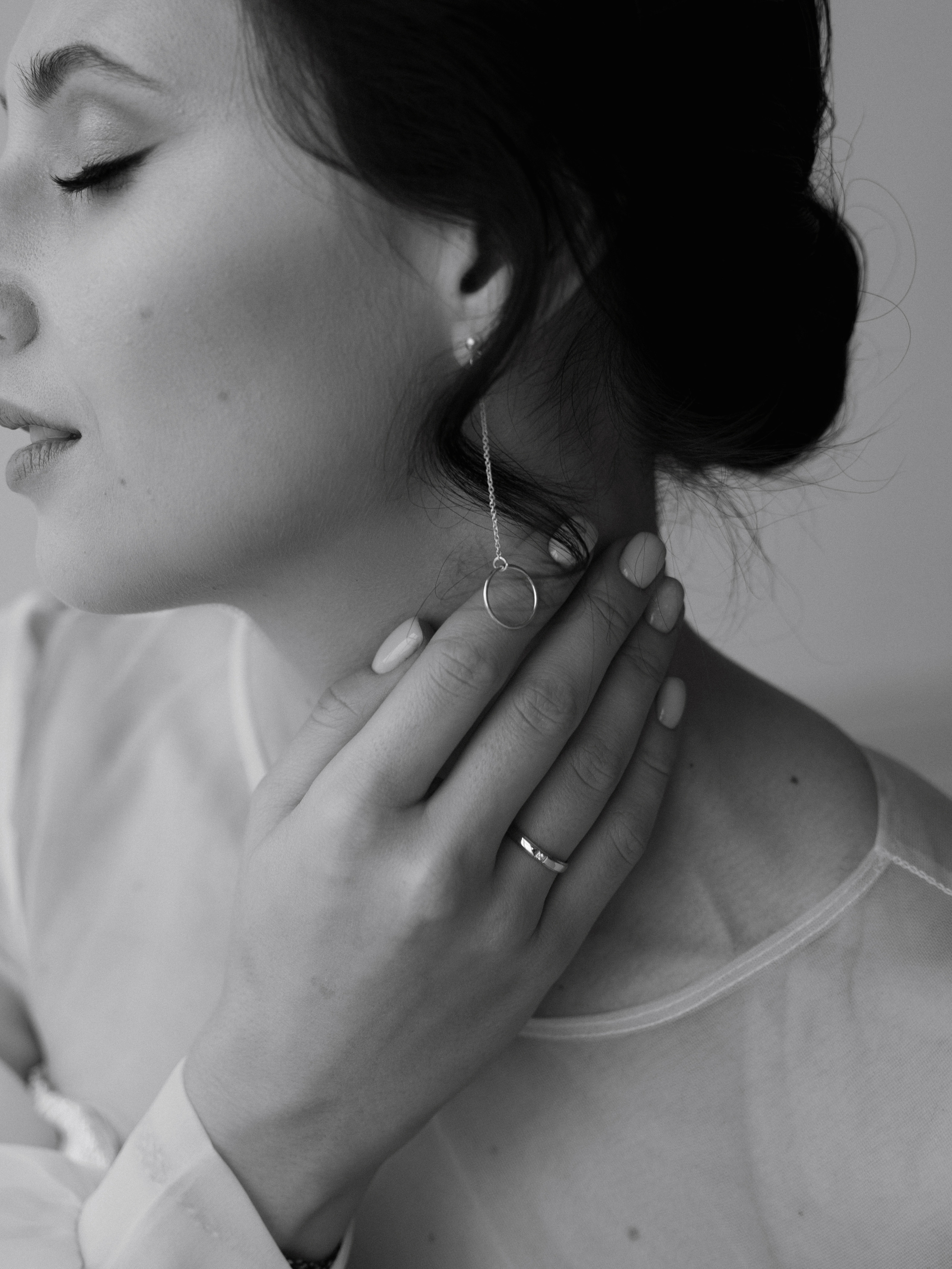 Свадебная фотосессия невесты в фотостудии