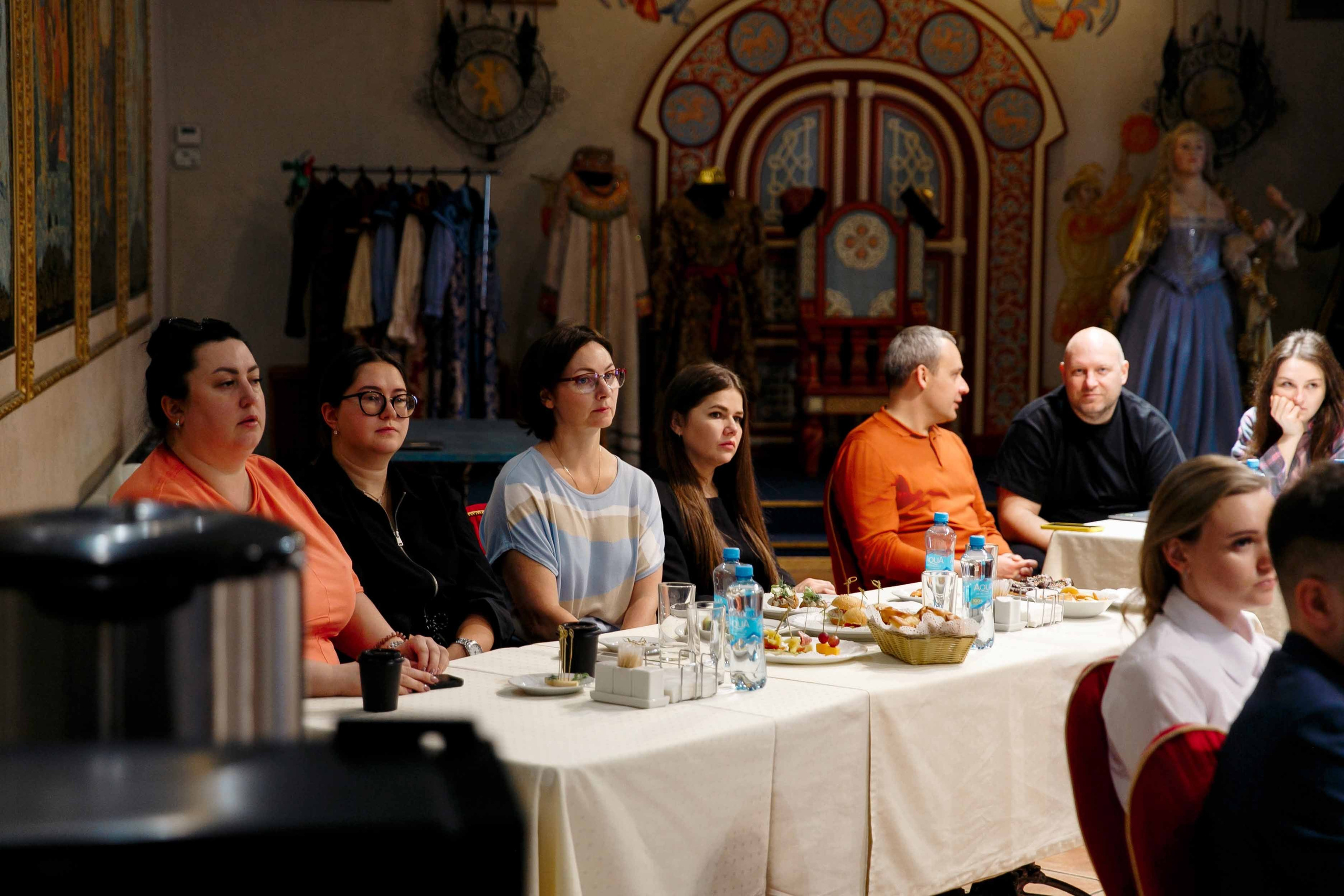 Бизнес Завтрак в ИВ. Ваш репортажный фотограф Артемий Антонов