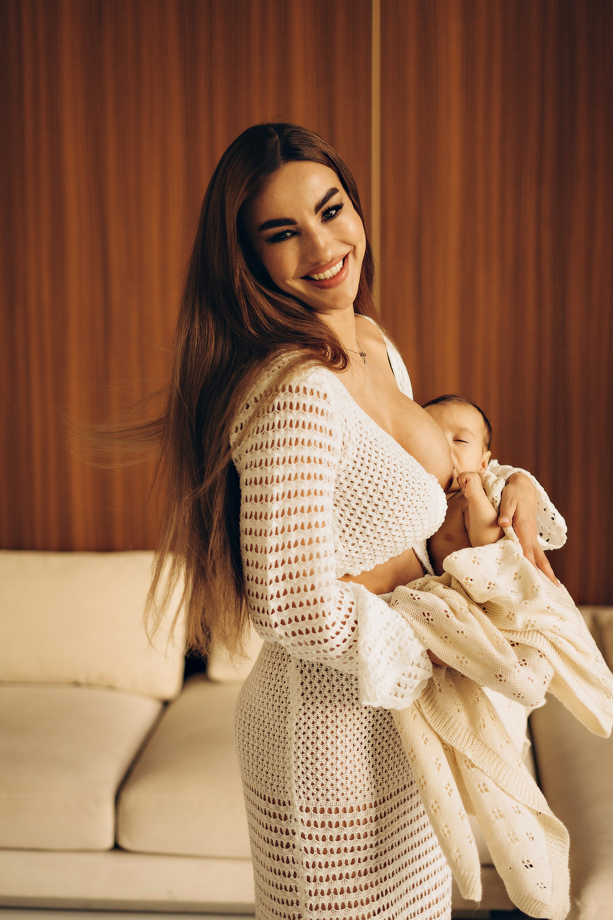 ньюборн фотосессия лайфстал фотограф новорожденные ребенок ребенок в реквизите семейные фото 