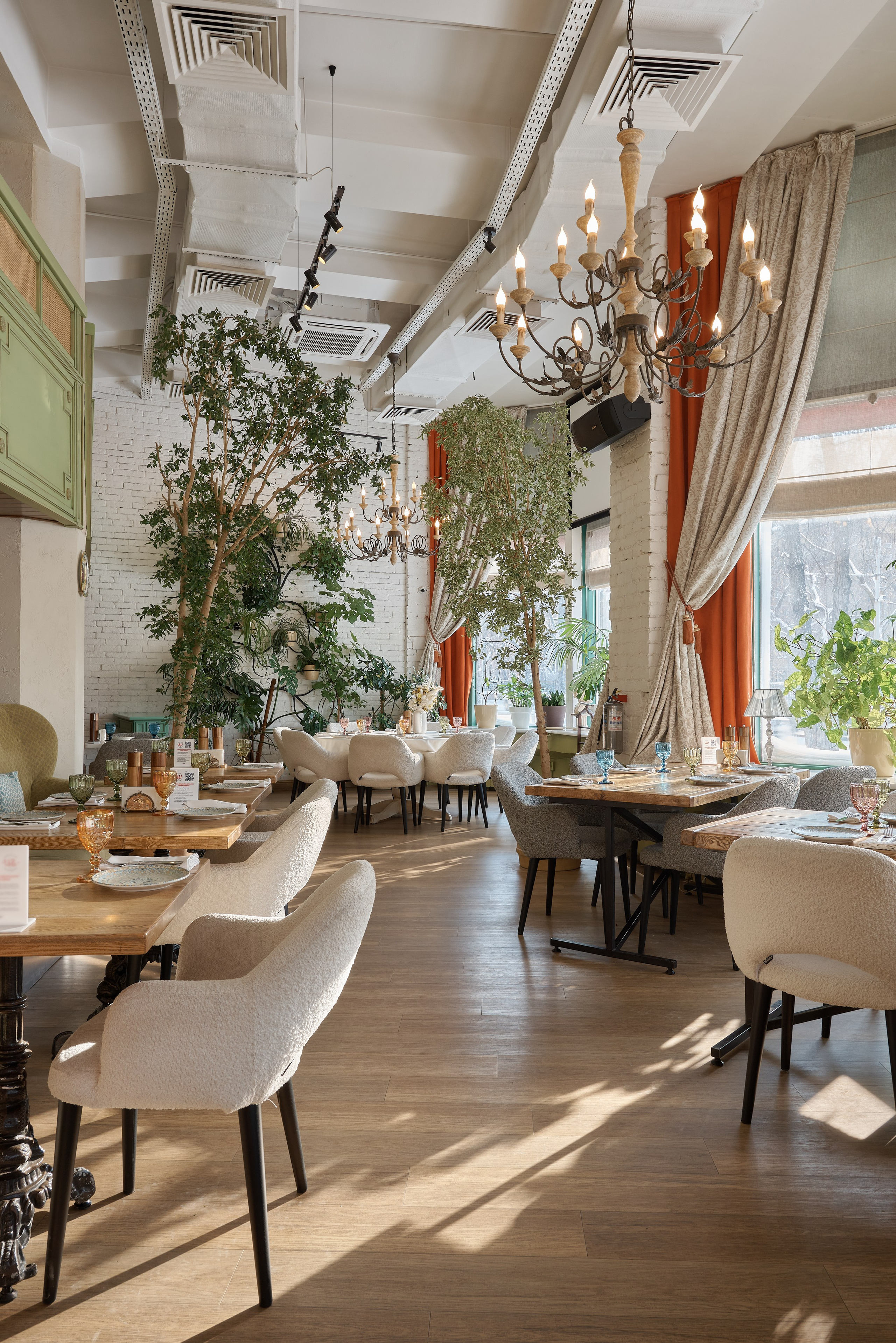 Si! (Екатеринбург). Абросимов Лев интерьерный и архитектурный фотограф