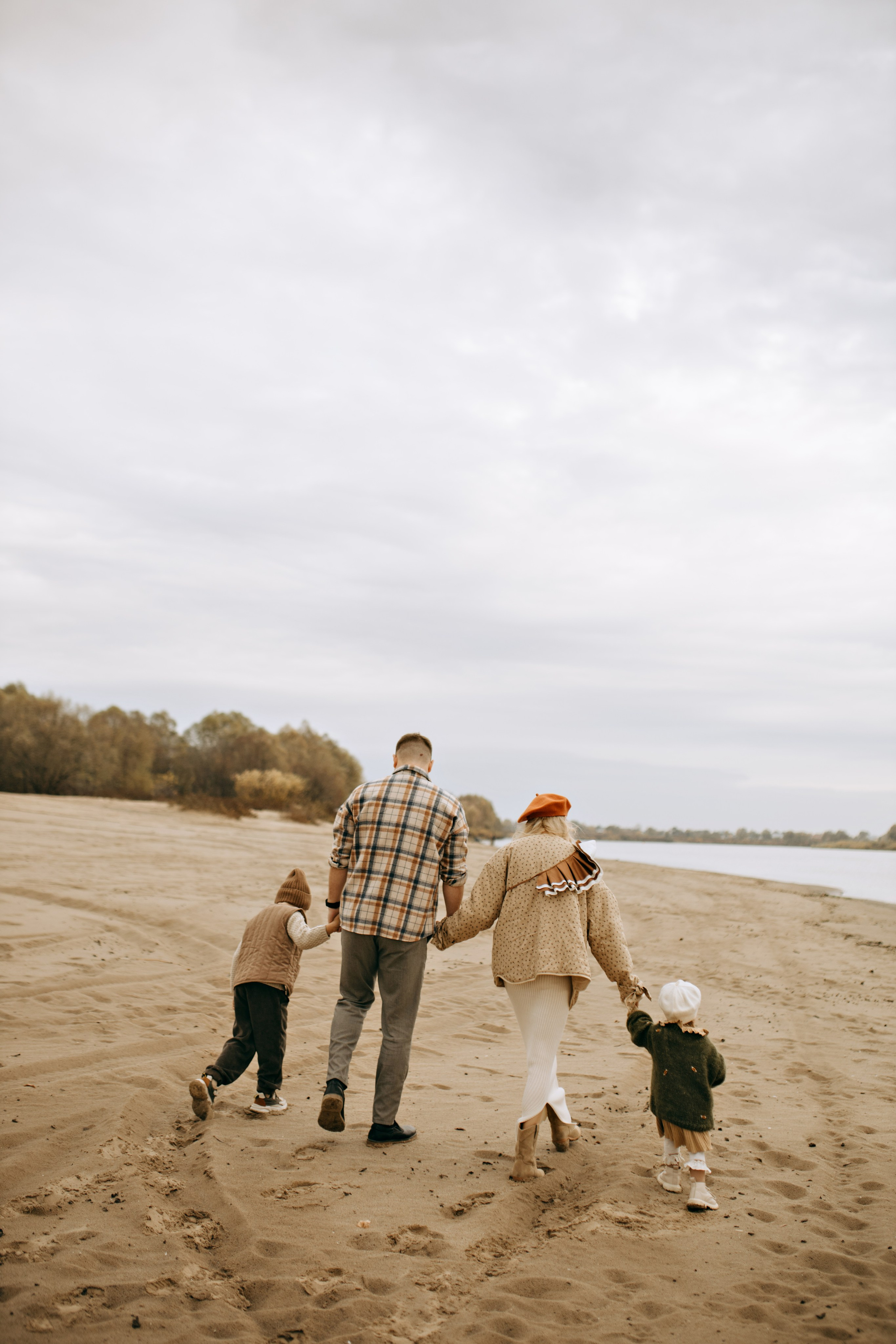 Прогулка у воды осенью. Семейный и детский фотограф в Рязани Екатерина Воронцова