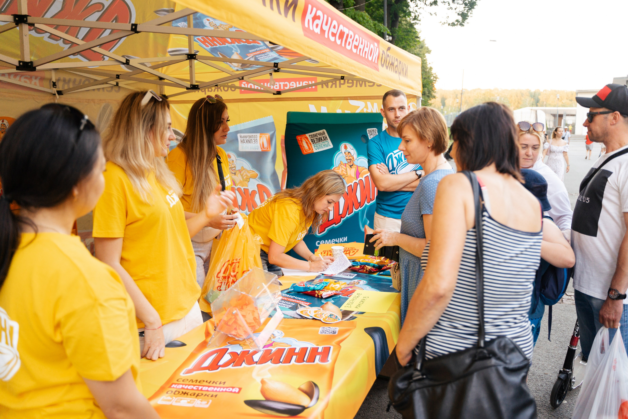 Фестиваль уличного кино. Фотограф Надежда Погребняк | Рязань | Москва