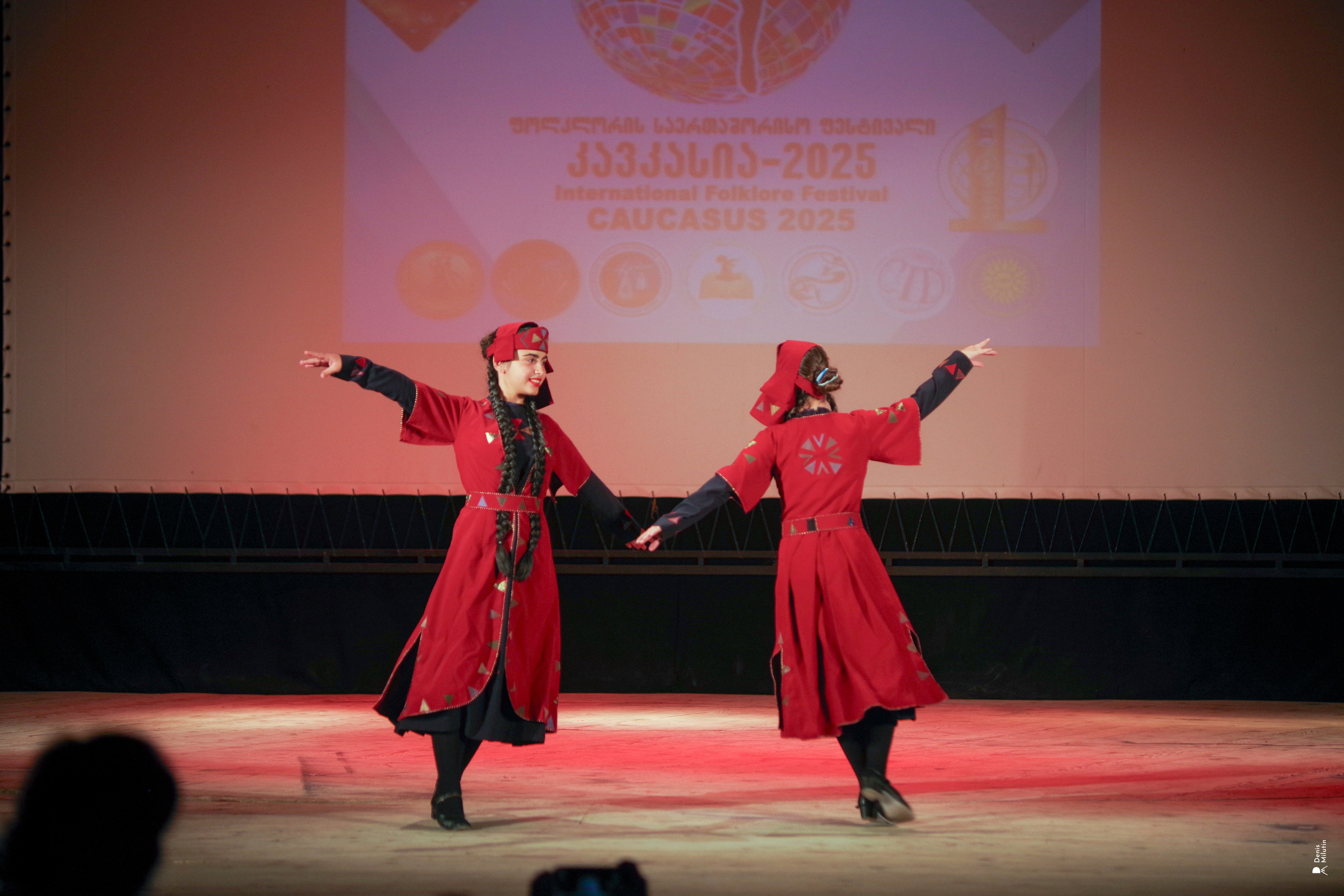 Танцы в прекрасном Они. Портретный фотограф Денис Милютин