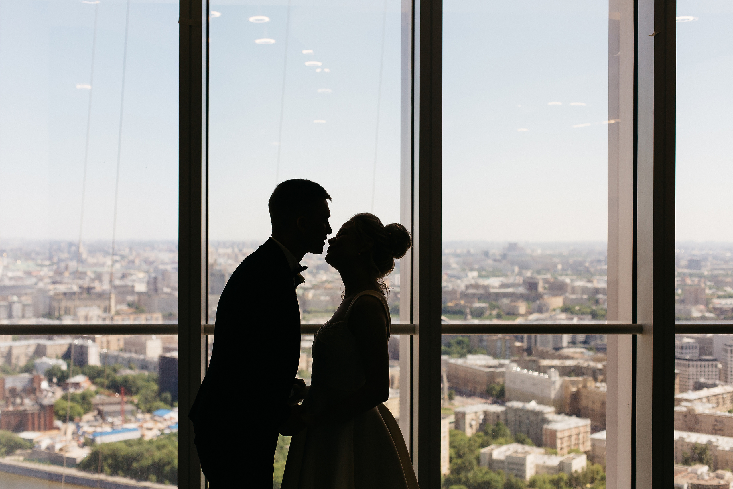 Усеяно ковром цветов дыханье мая. Душевный фотограф Ваших самых ярких событий Марина Погребняк