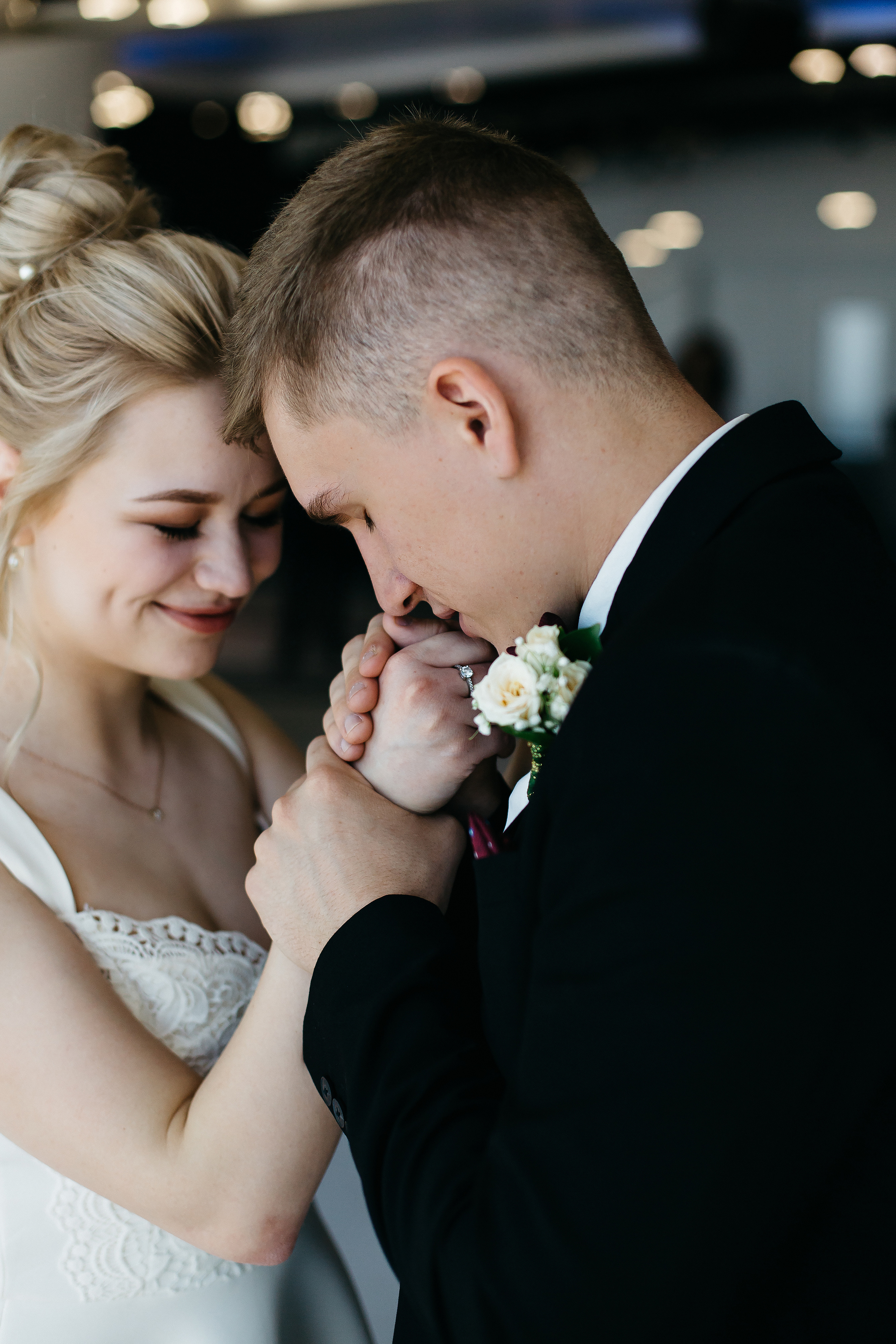 Усеяно ковром цветов дыханье мая. Душевный фотограф Ваших самых ярких событий Марина Погребняк