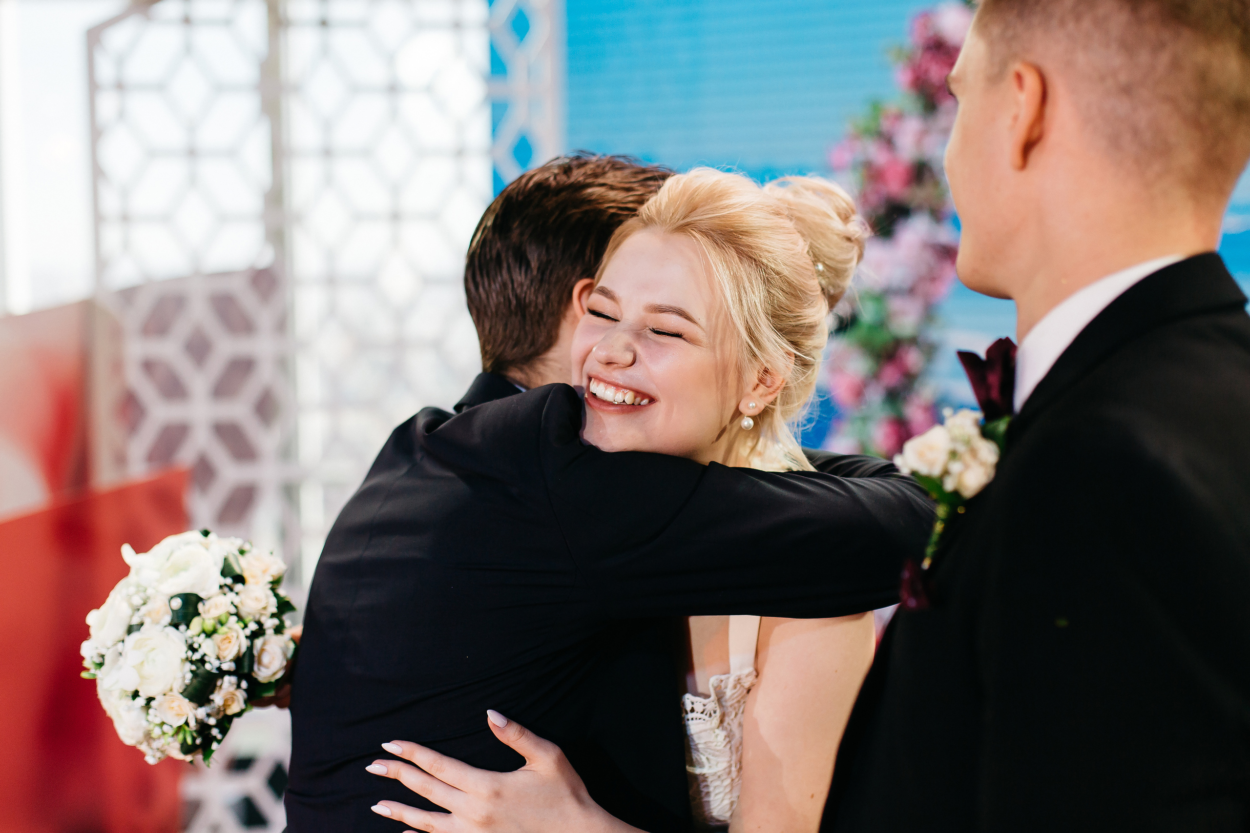 Усеяно ковром цветов дыханье мая. Душевный фотограф Ваших самых ярких событий Марина Погребняк