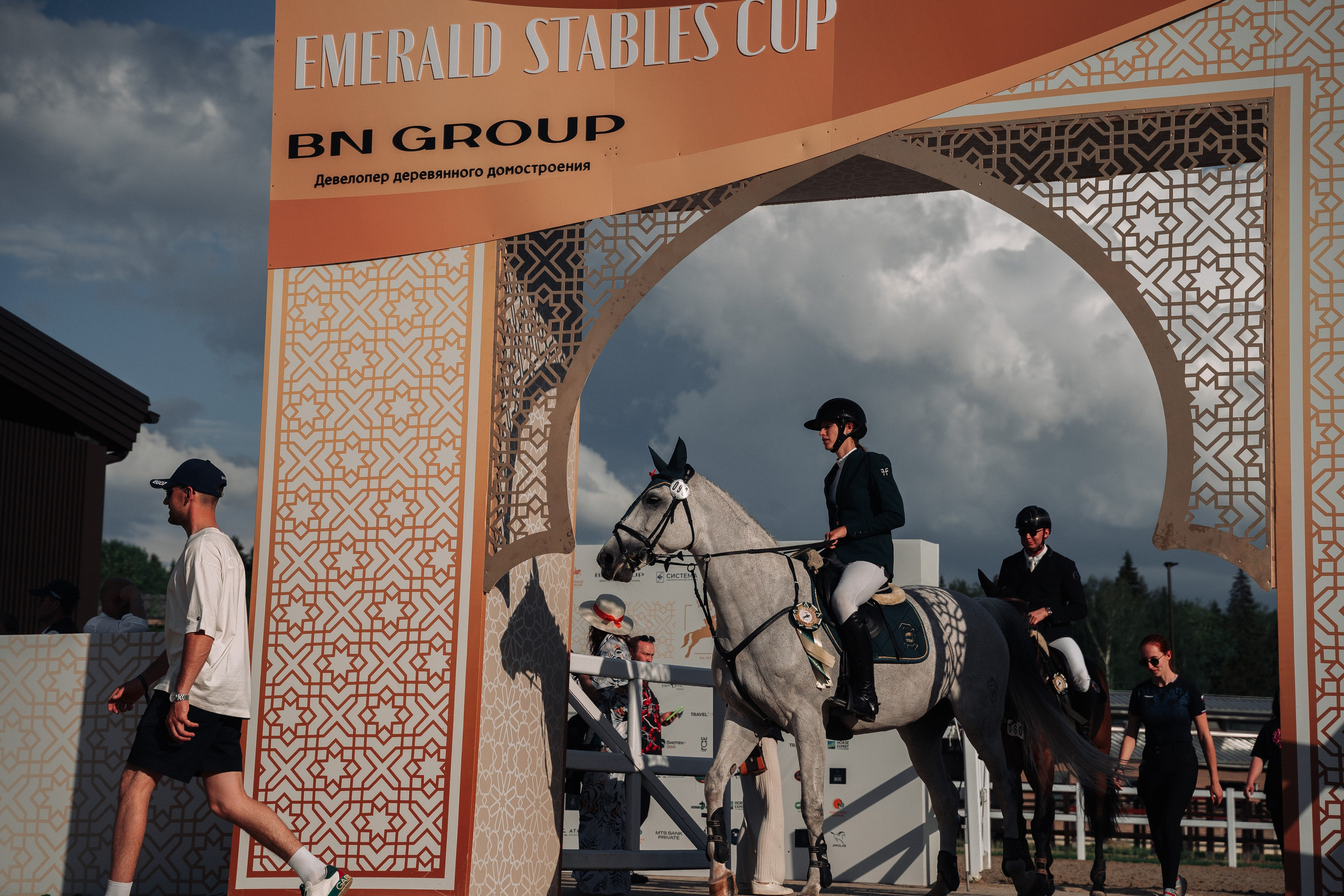 Магия Востока в Emerald Stables. Свадебный и семейный фотограф в Москве и МО Геннадий Туманцев