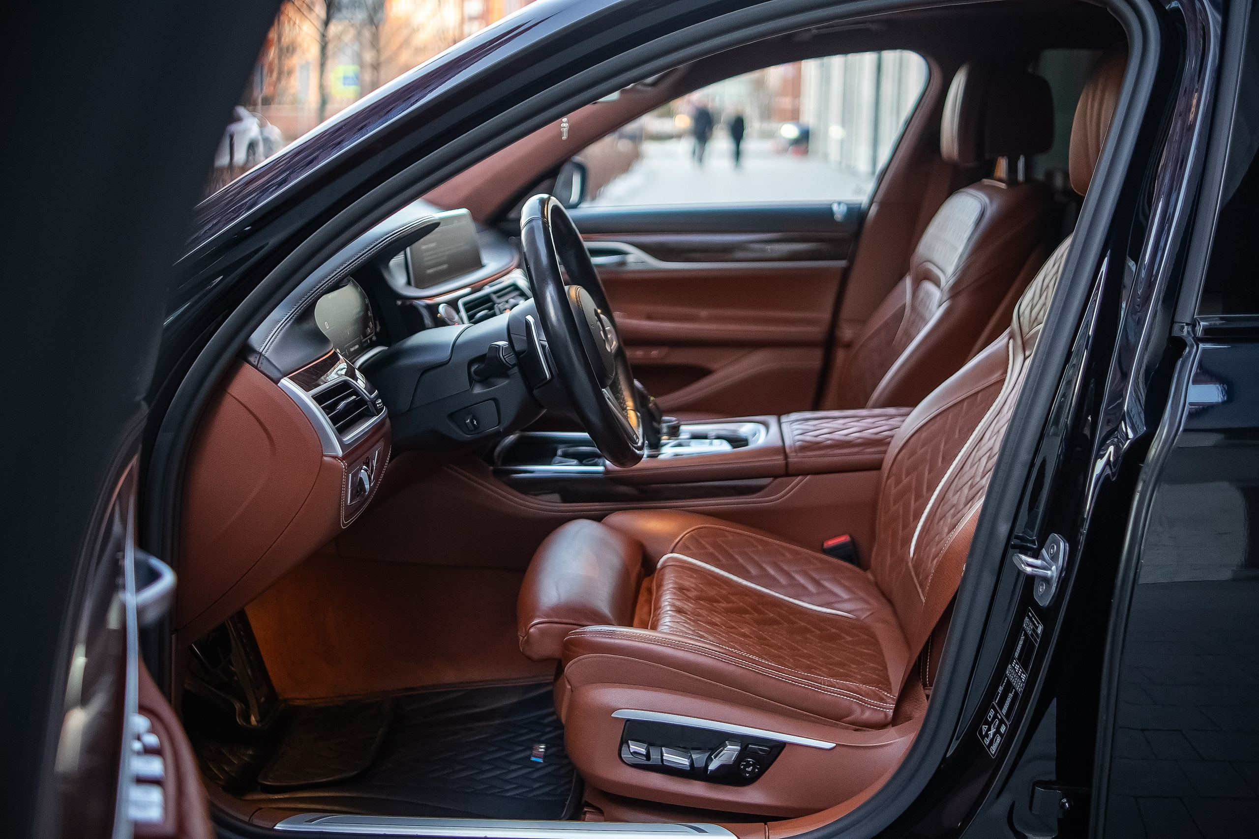 BMW 760Li. Фотограф в Новосибирске Владислав Унтерберг