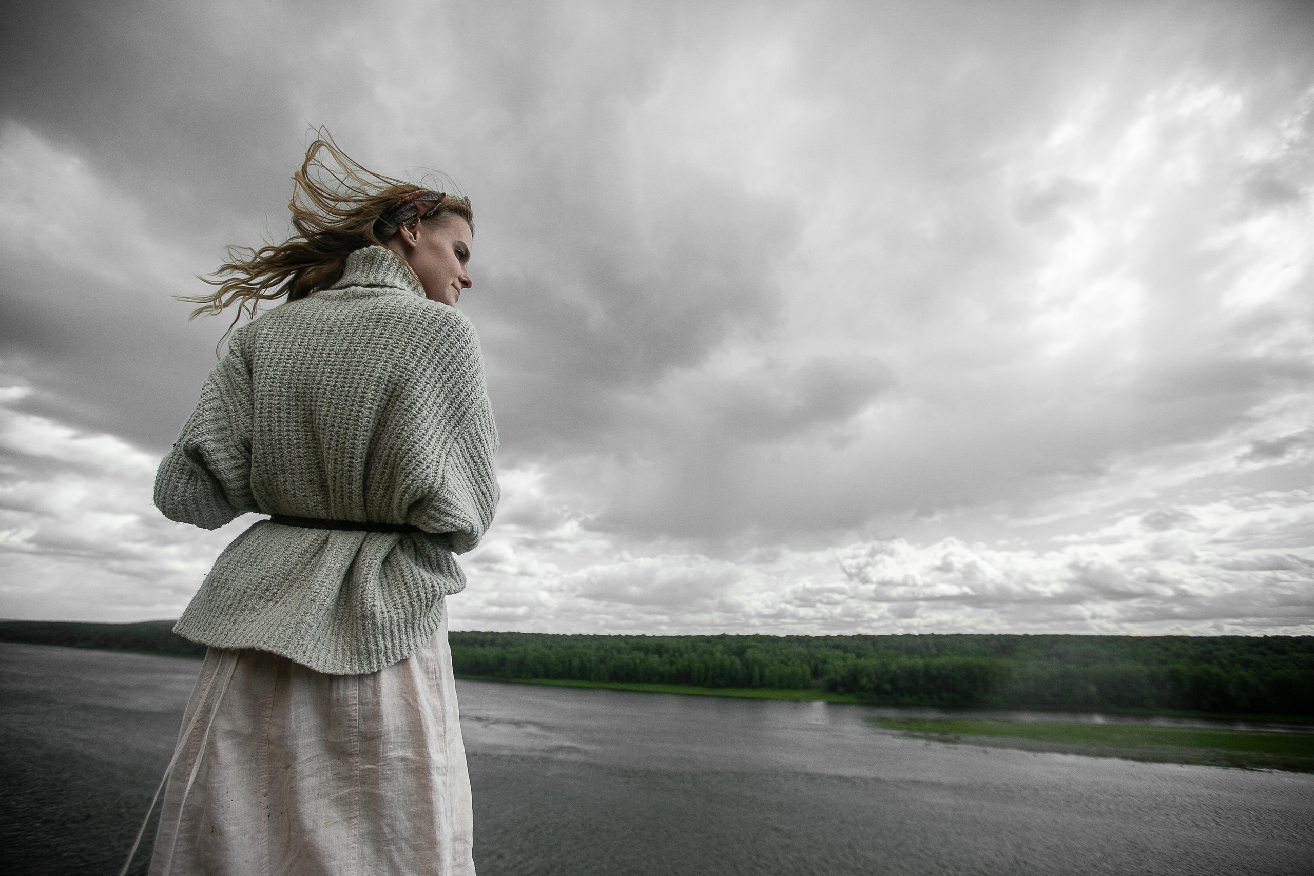 Настя в Пещёрке. Портретный фотограф в Кемерово Алеся Цайтлер