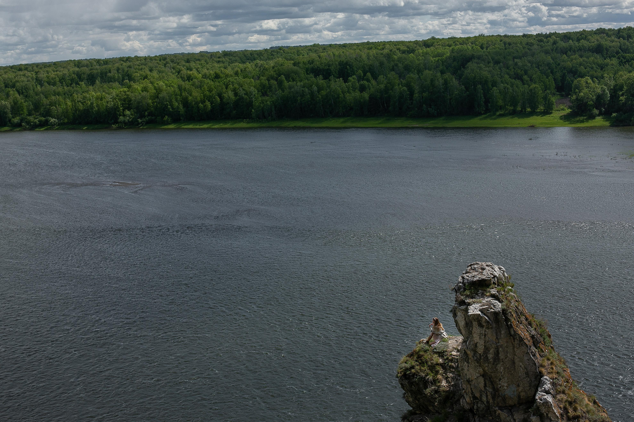 Настя в Пещёрке. Портретный фотограф в Кемерово Алеся Цайтлер