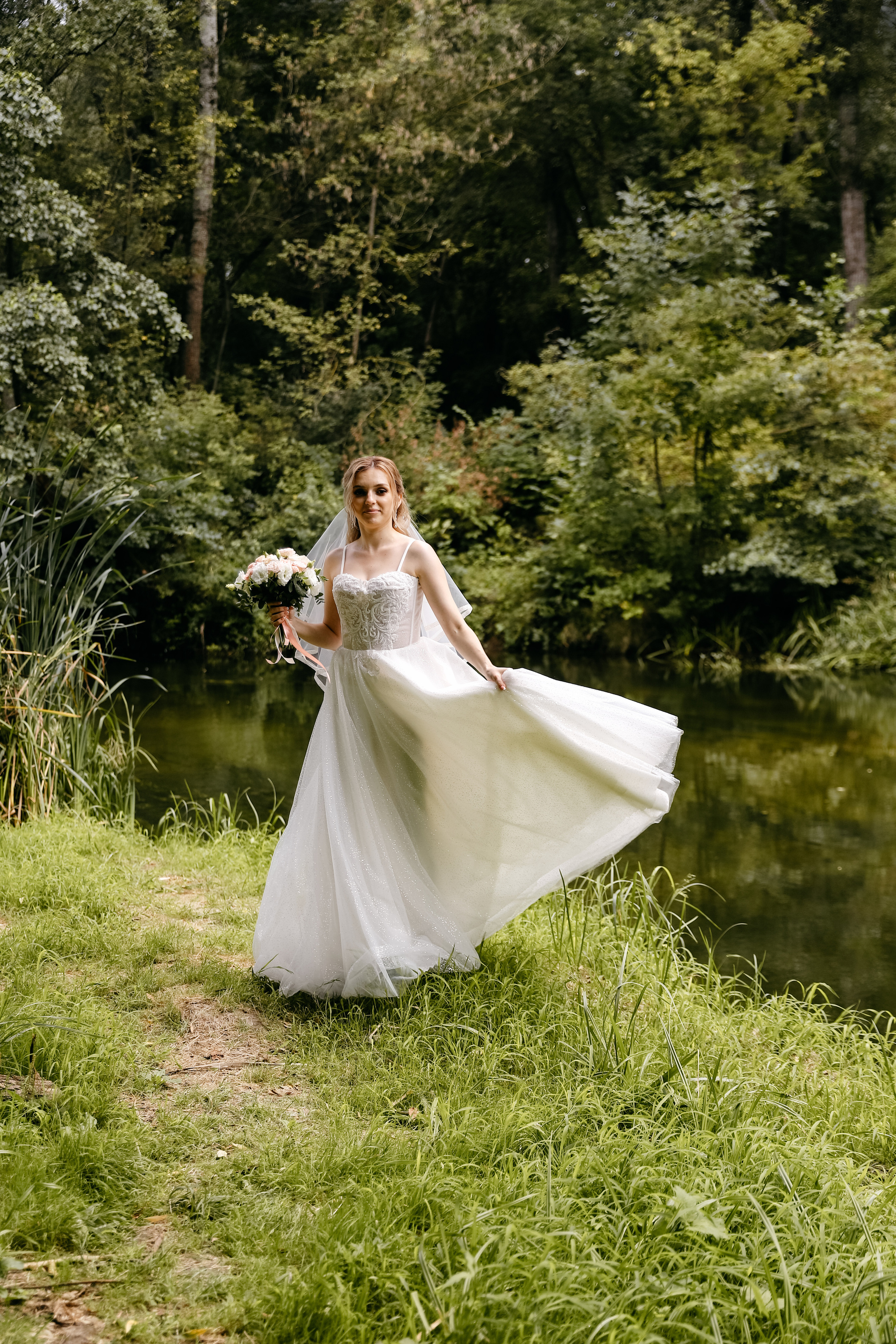 Летняя свадебная фотосессия в Волоконовке. Фотограф Белгород