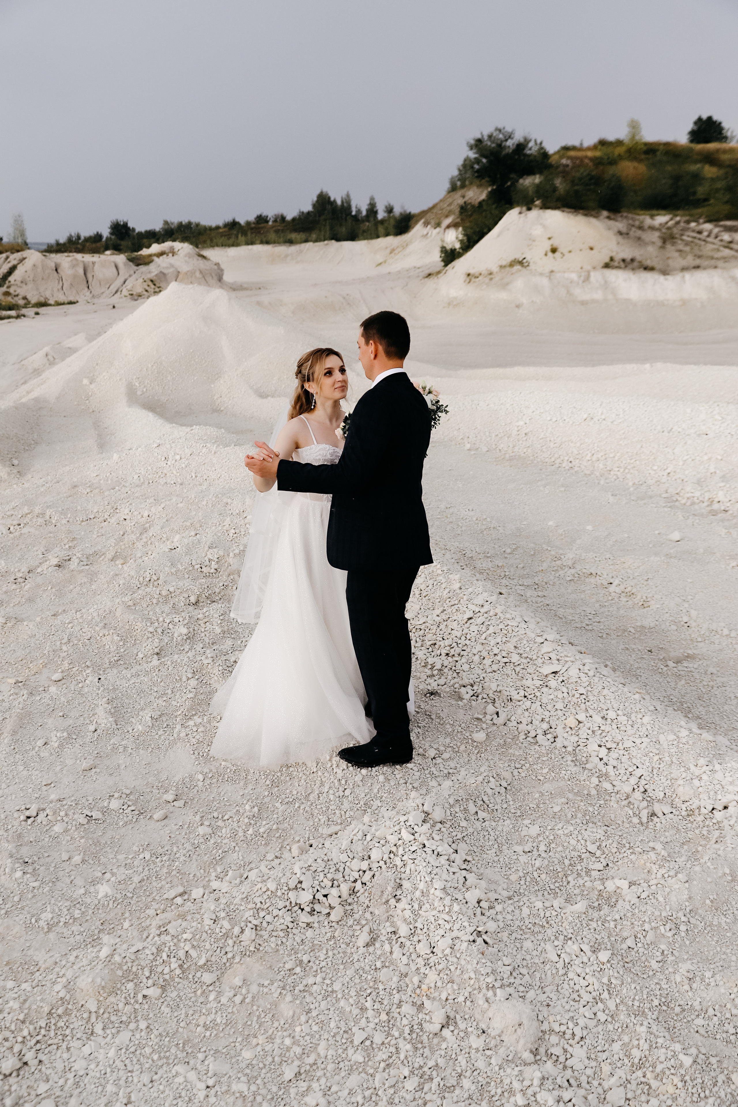 Летняя свадебная фотосессия в Волоконовке. Фотограф Белгород