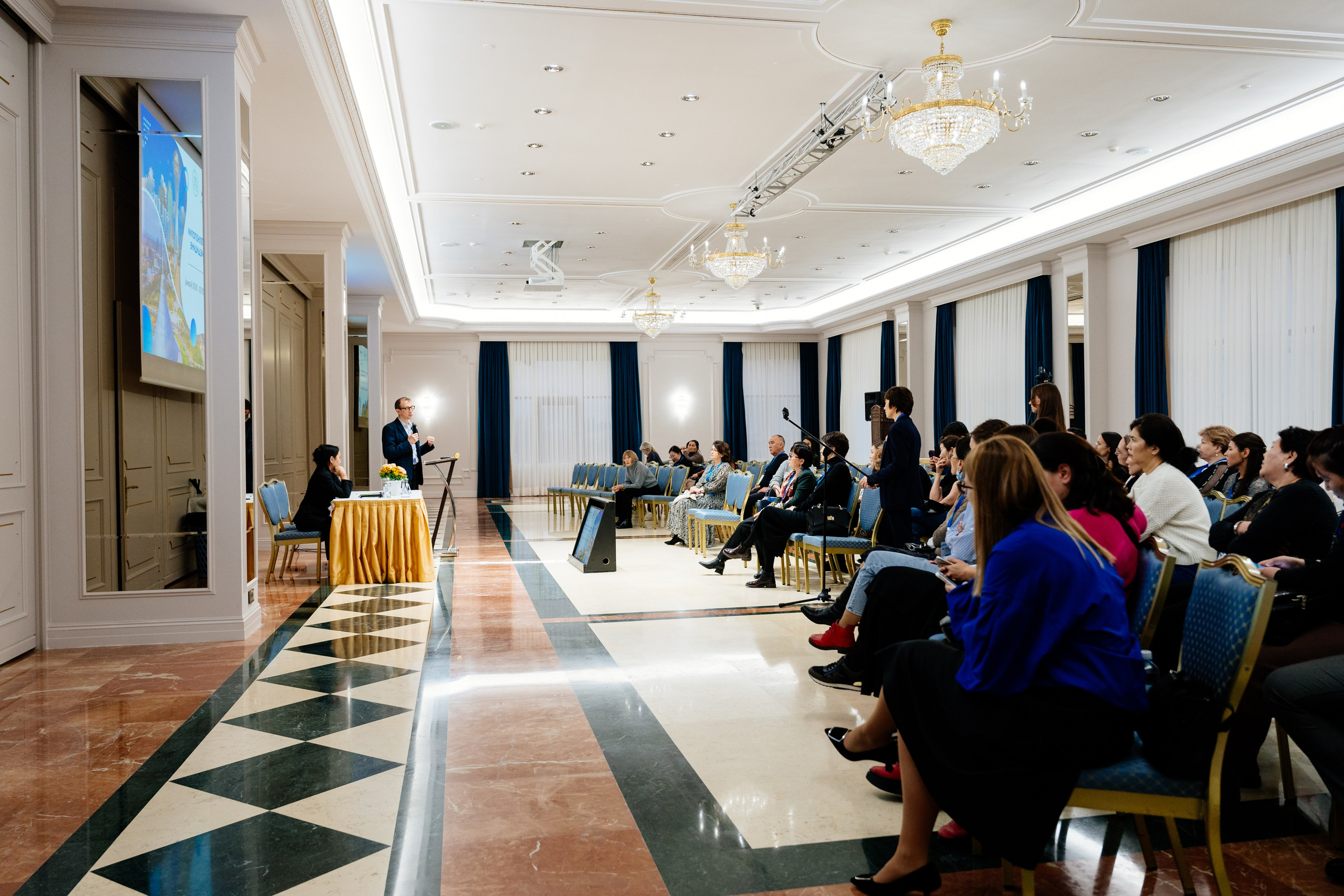 Медицинская конференция. Репортажный фотограф в Астане — Диана Калтаева, портретный фотограф